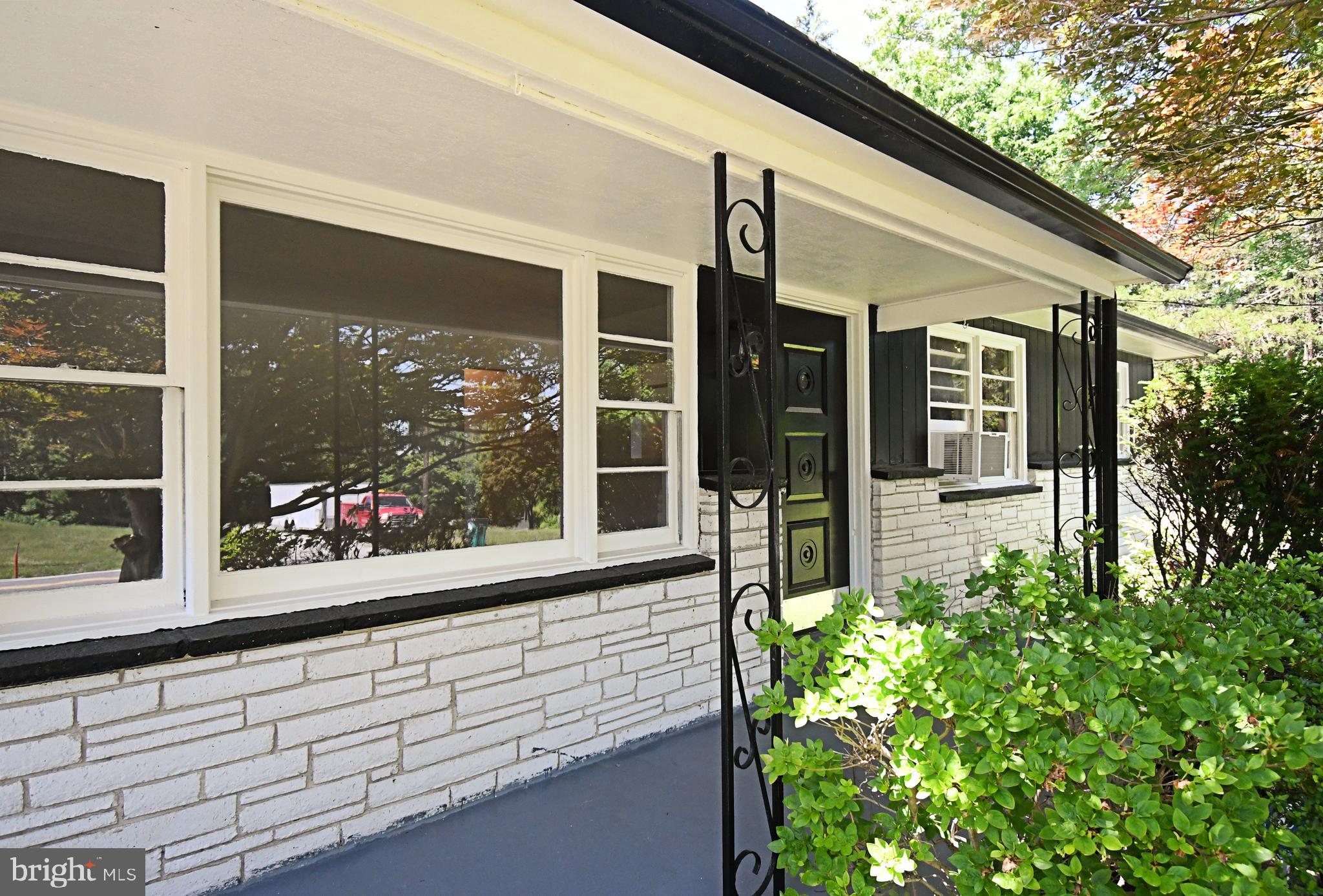 DOUGLAS MEADOWS - Residential