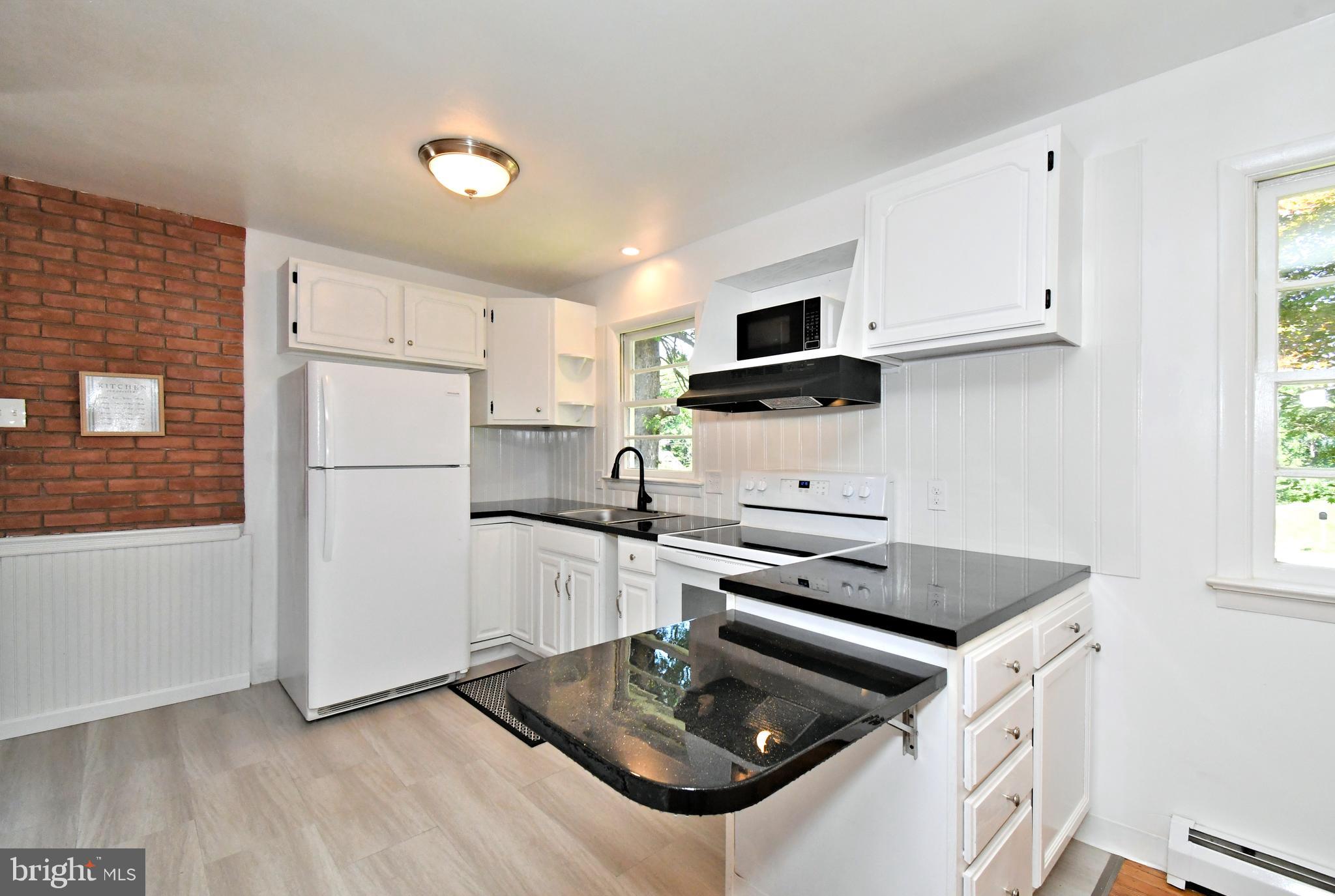 DOUGLAS MEADOWS - Residential