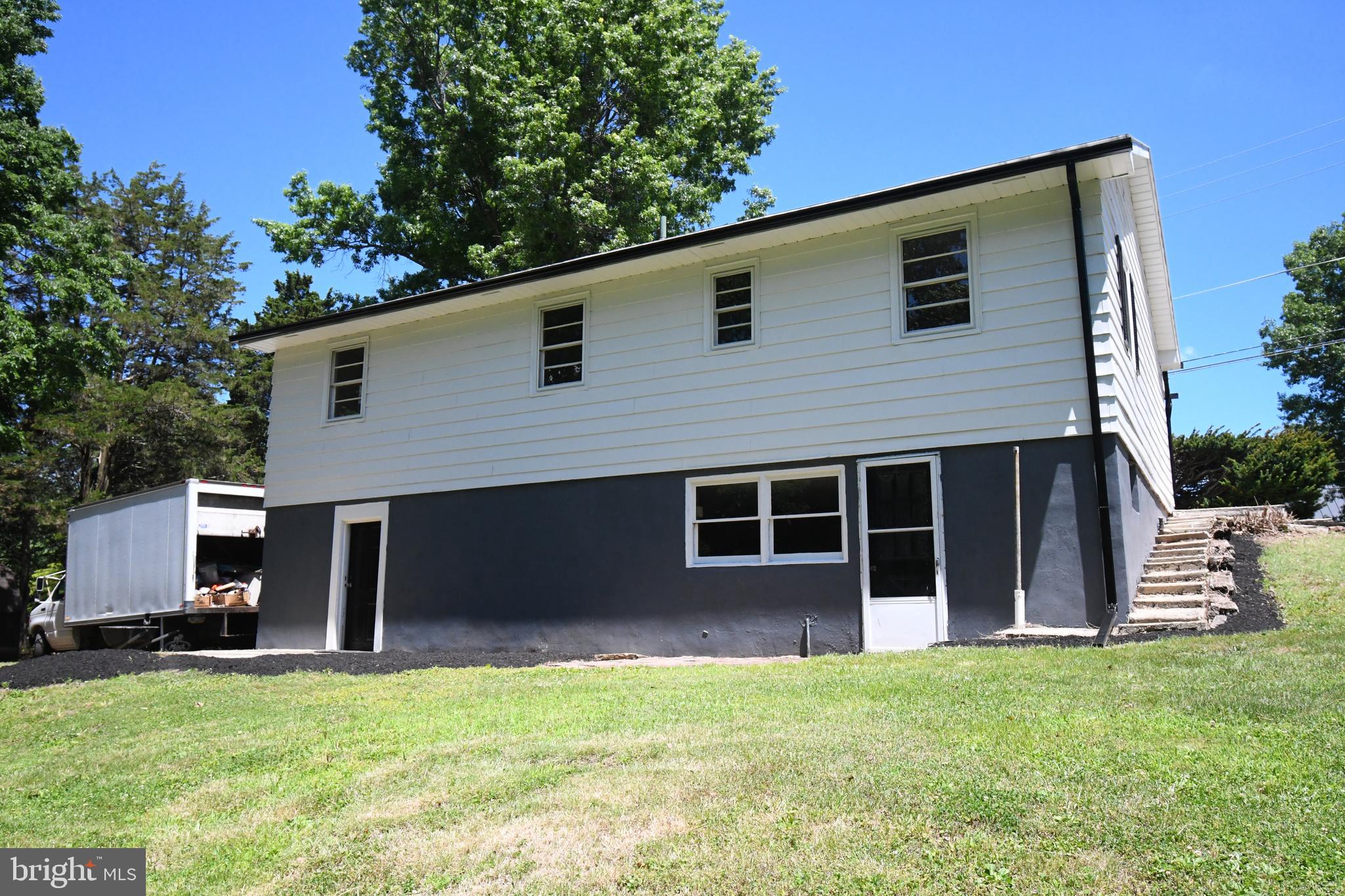 DOUGLAS MEADOWS - Residential