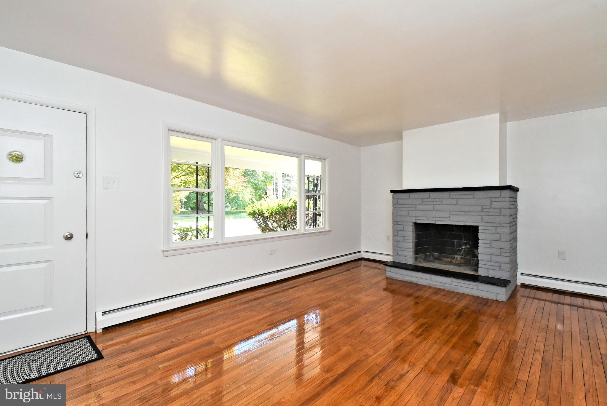 DOUGLAS MEADOWS - Residential