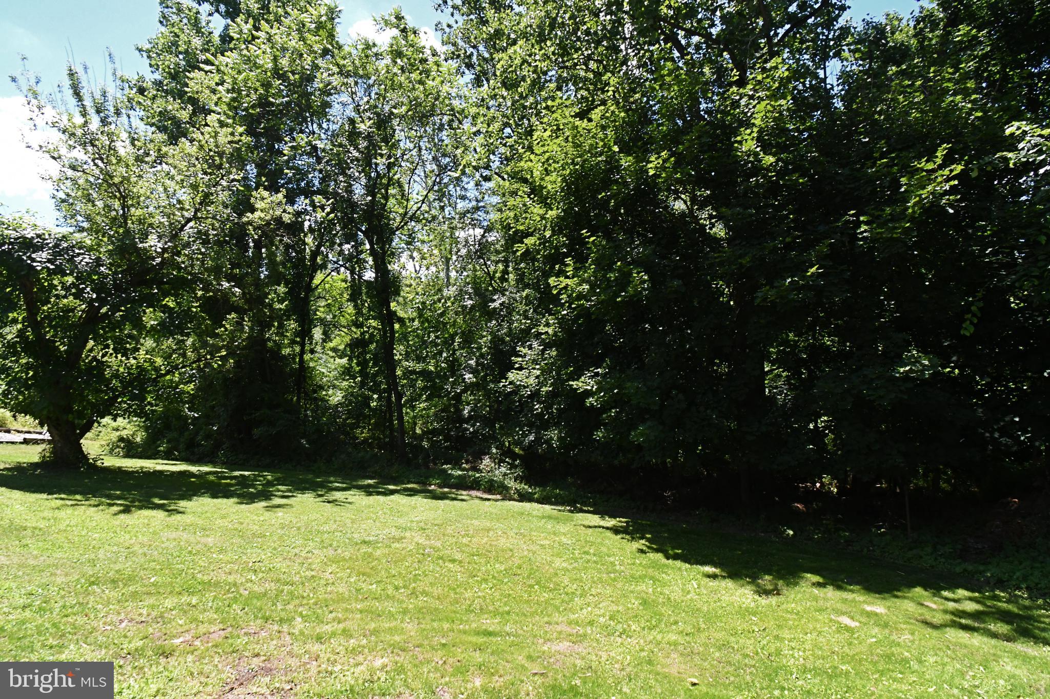 DOUGLAS MEADOWS - Residential