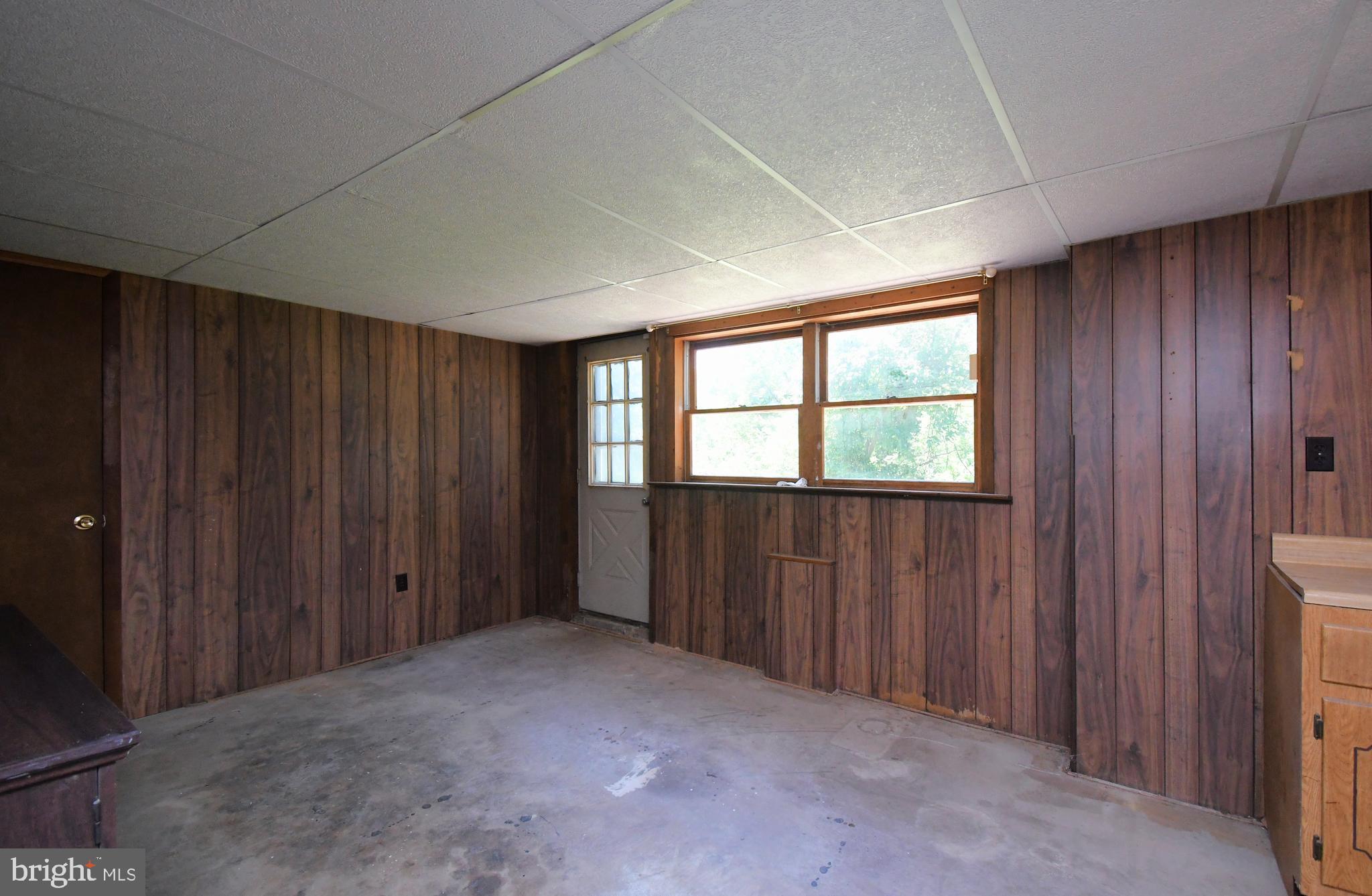 DOUGLAS MEADOWS - Residential