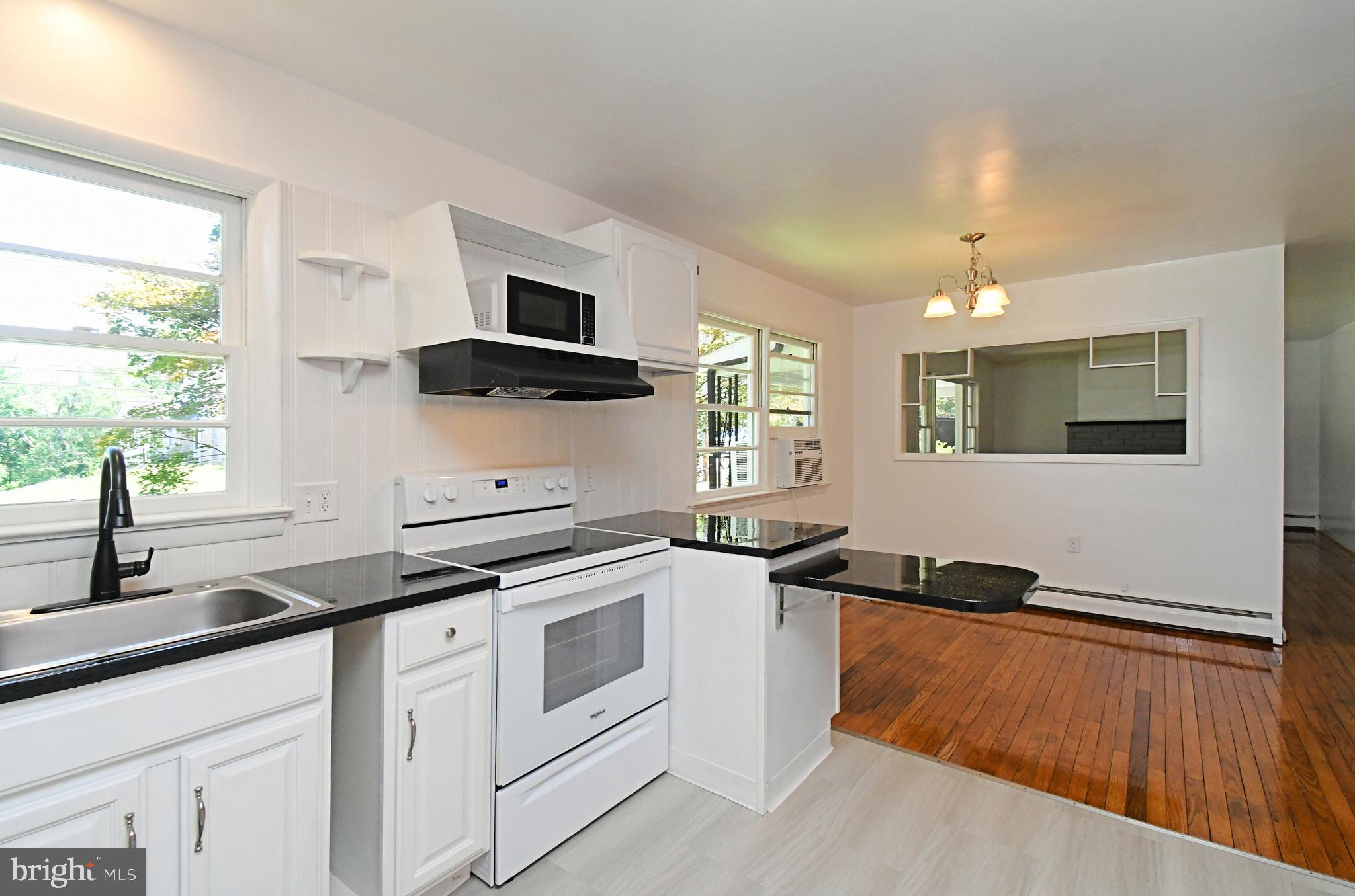 DOUGLAS MEADOWS - Residential
