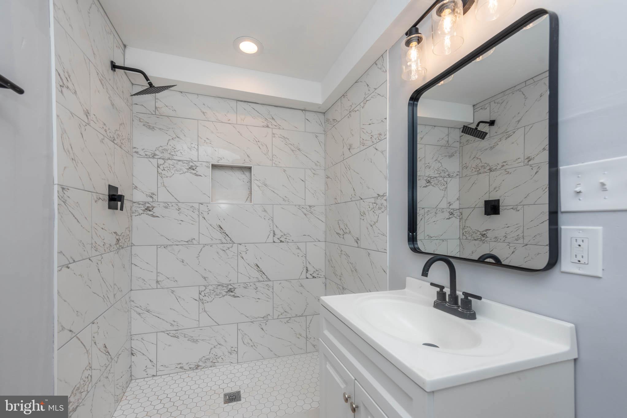 BROADWAY EAST - Residential