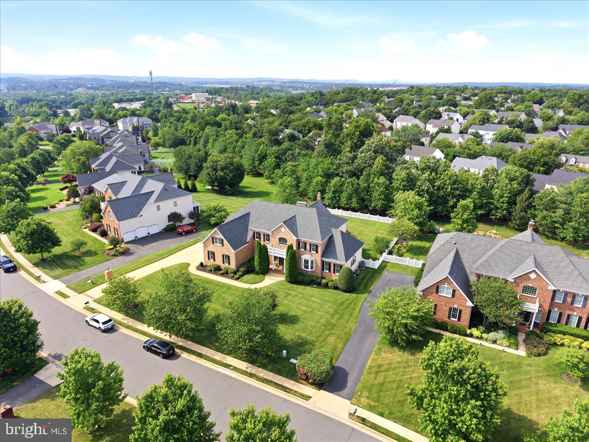 CHASE AT BELMONT COUNTRY - Residential