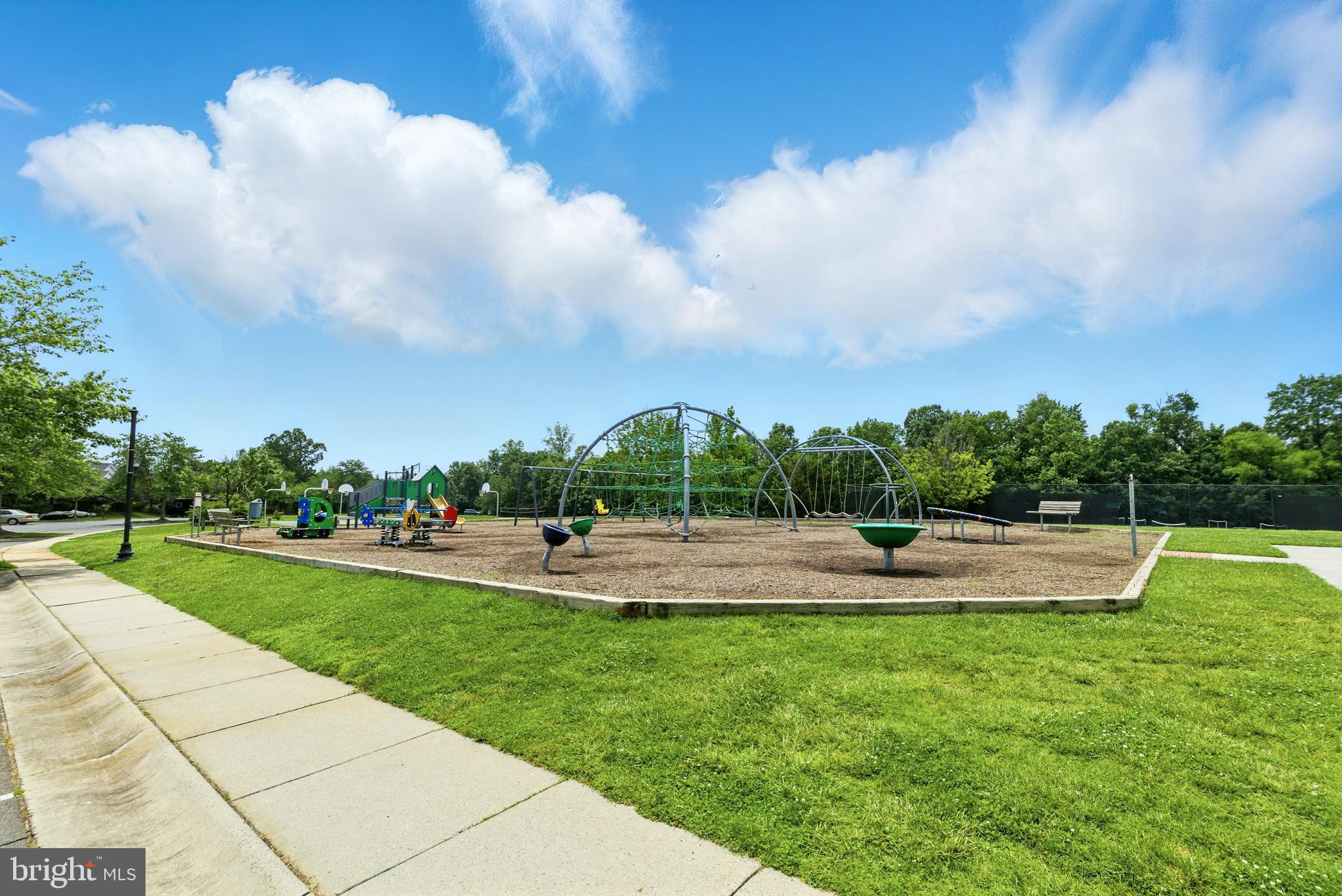 CHASE AT BELMONT COUNTRY - Residential