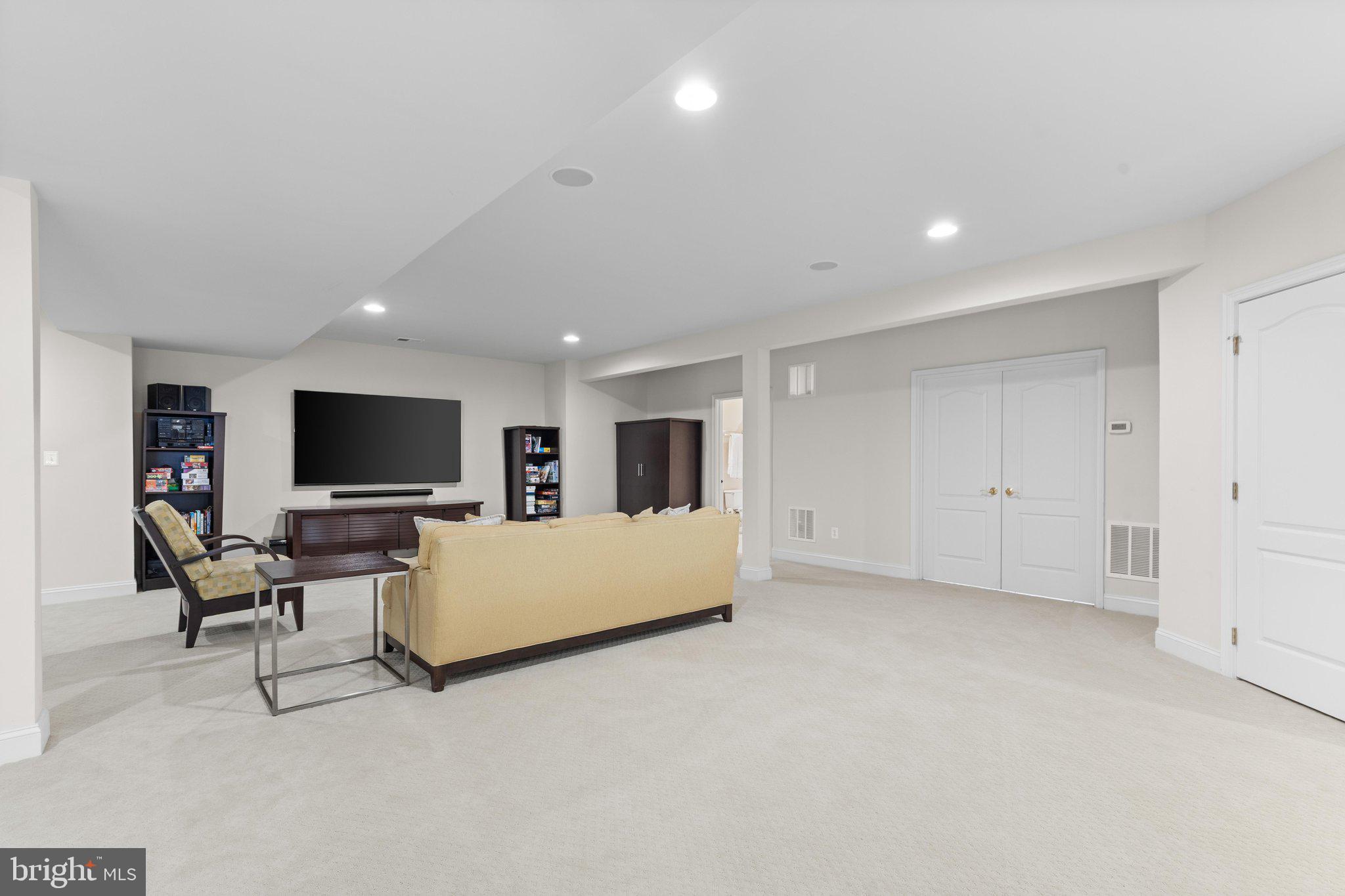 CHASE AT BELMONT COUNTRY - Residential