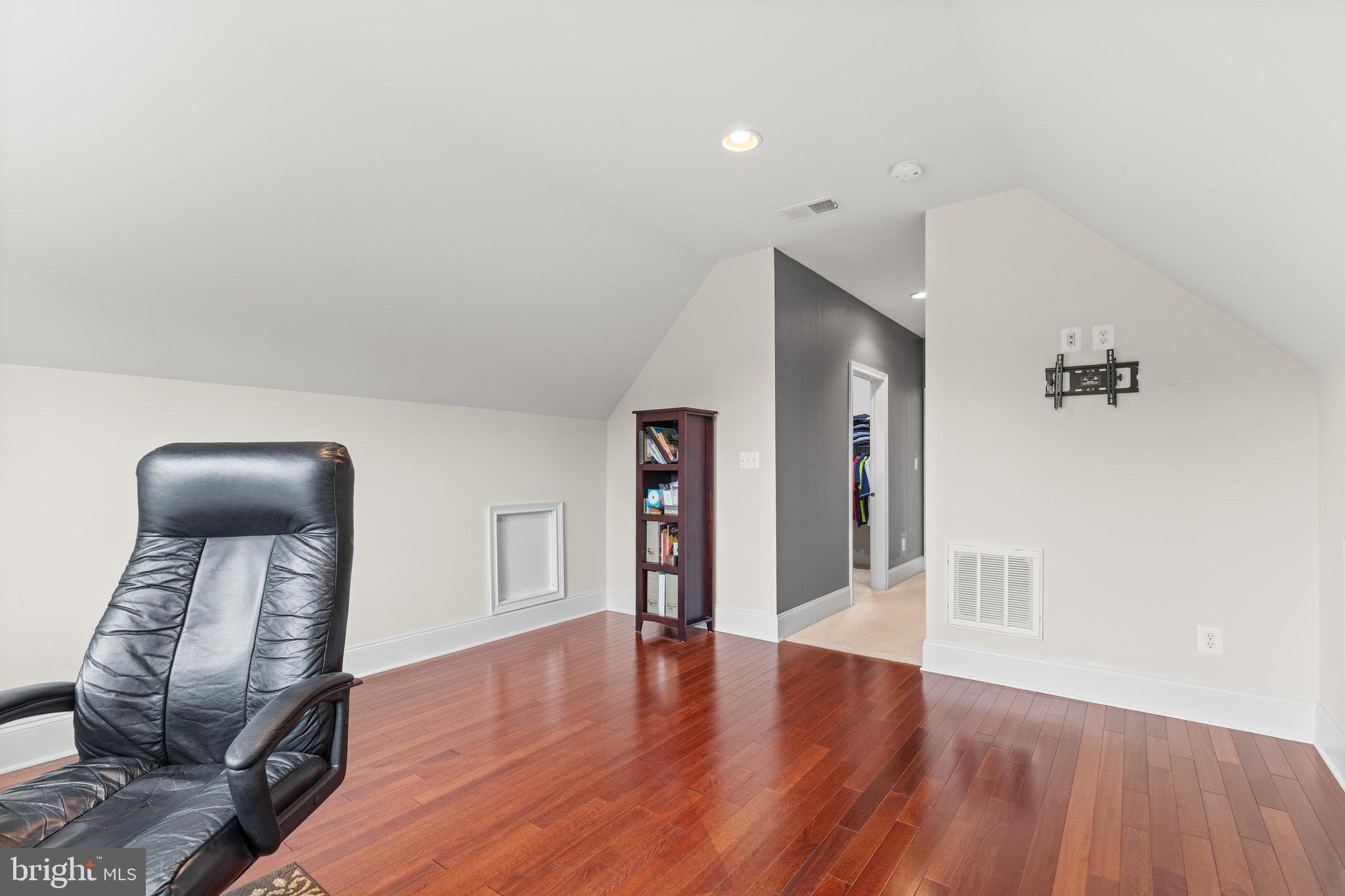 CHASE AT BELMONT COUNTRY - Residential