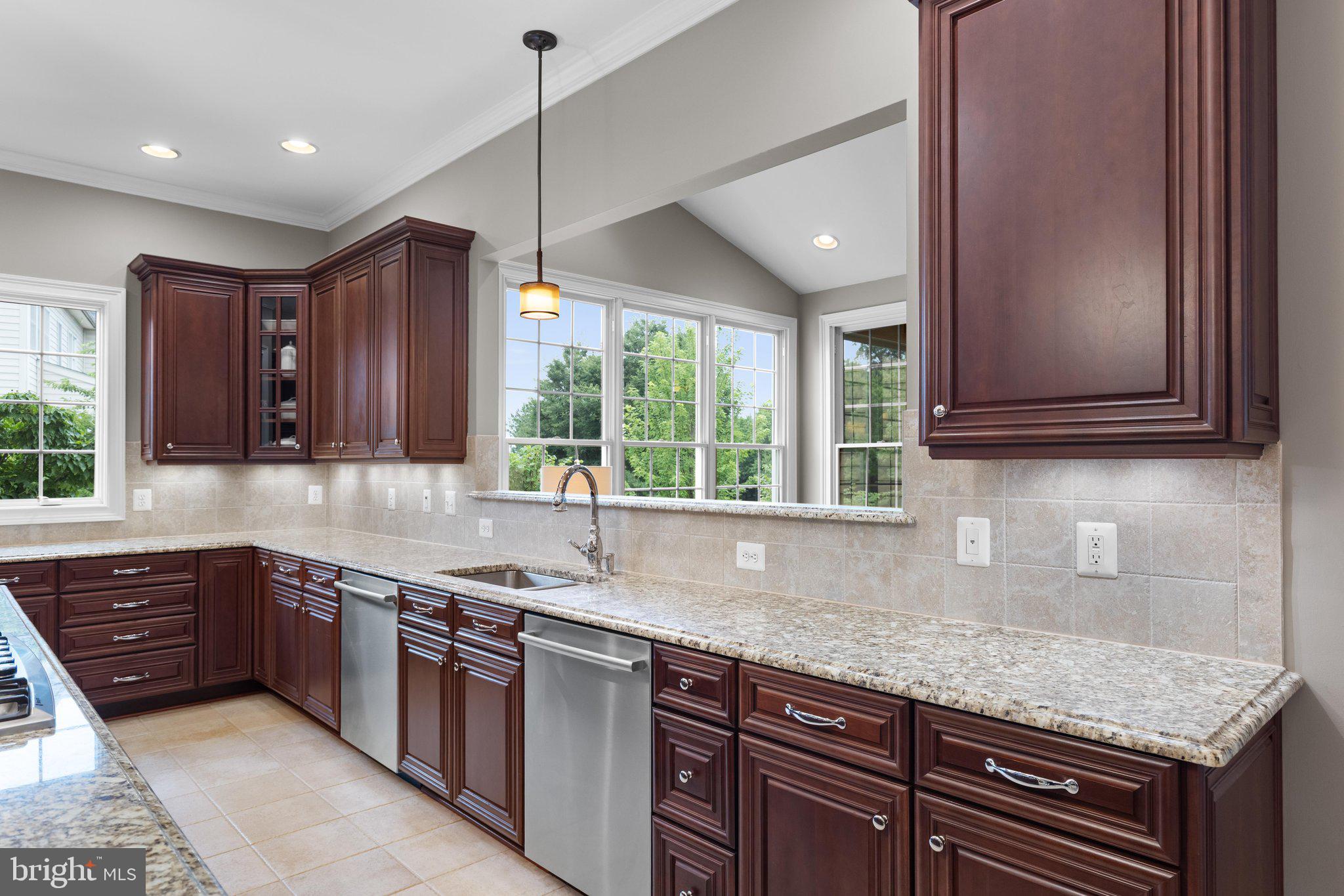 CHASE AT BELMONT COUNTRY - Residential
