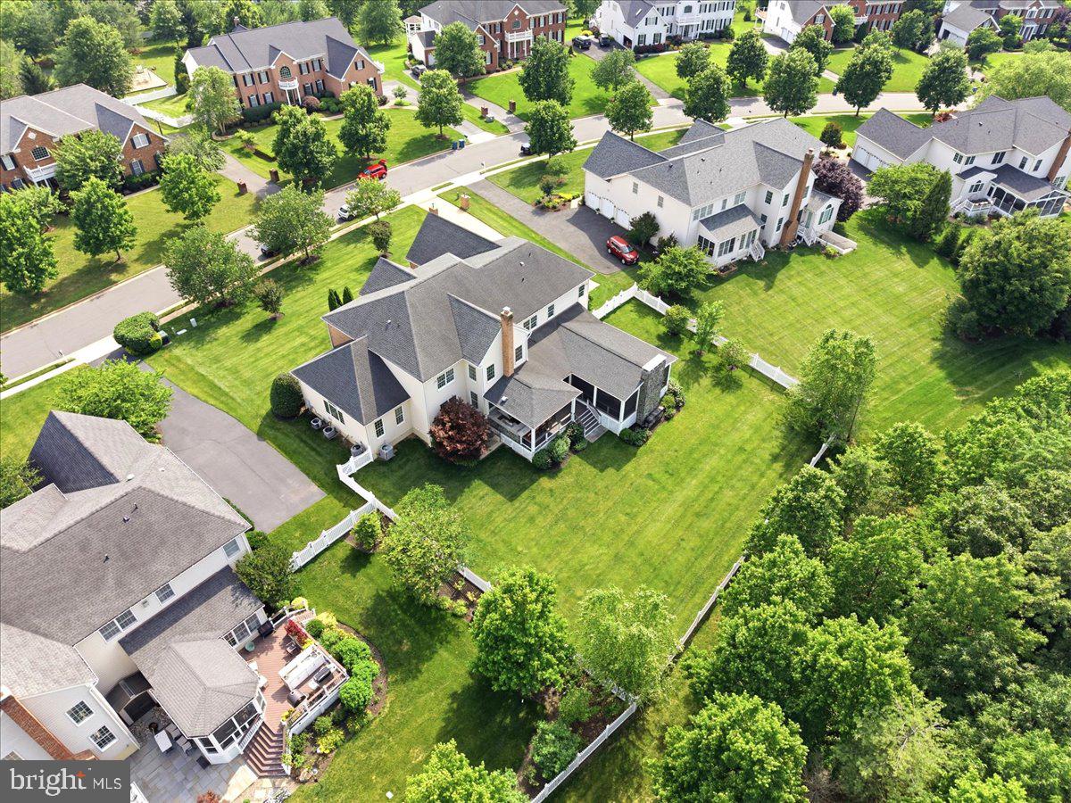 CHASE AT BELMONT COUNTRY - Residential