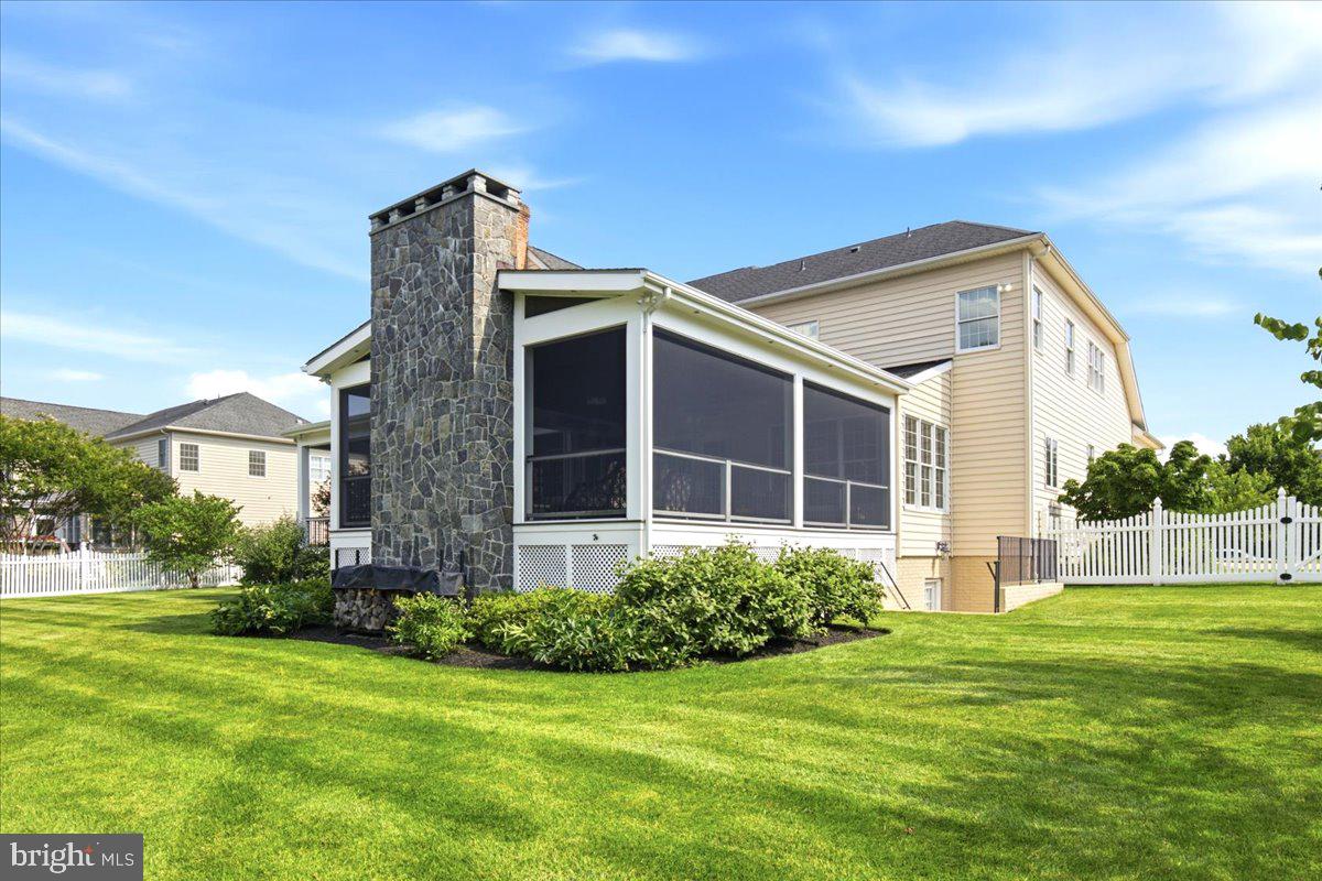 CHASE AT BELMONT COUNTRY - Residential