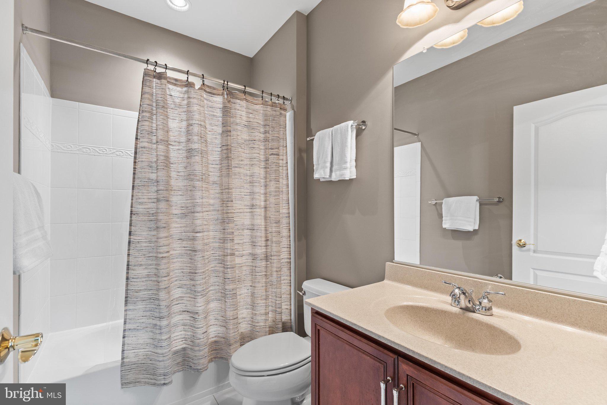 CHASE AT BELMONT COUNTRY - Residential