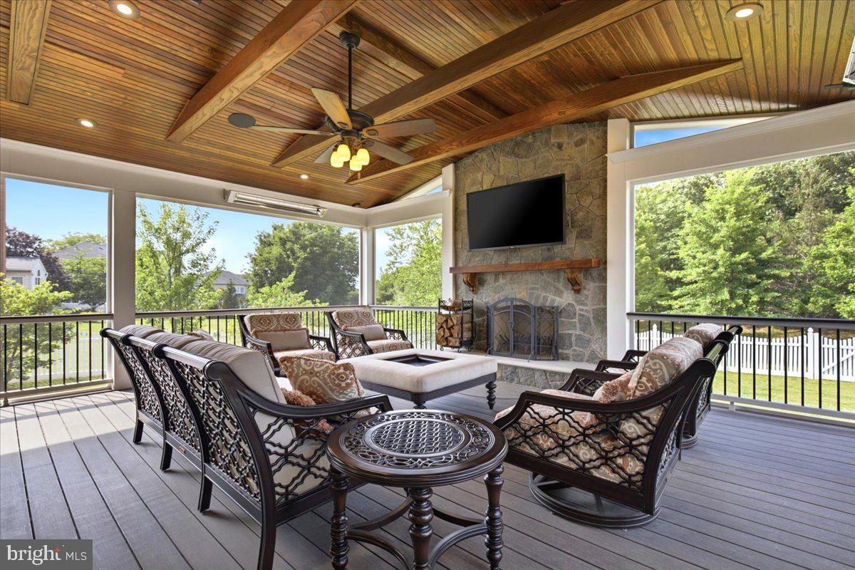 CHASE AT BELMONT COUNTRY - Residential