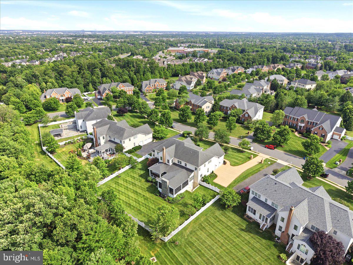 CHASE AT BELMONT COUNTRY - Residential