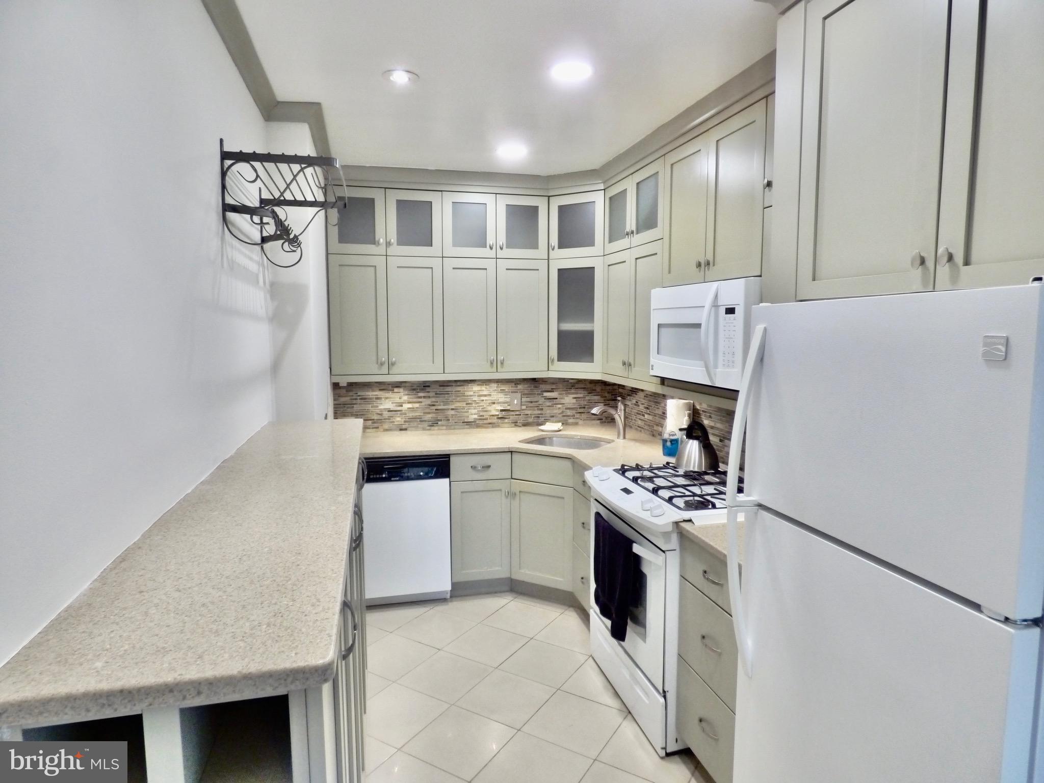 CARDINAL HOUSE - Residential Lease