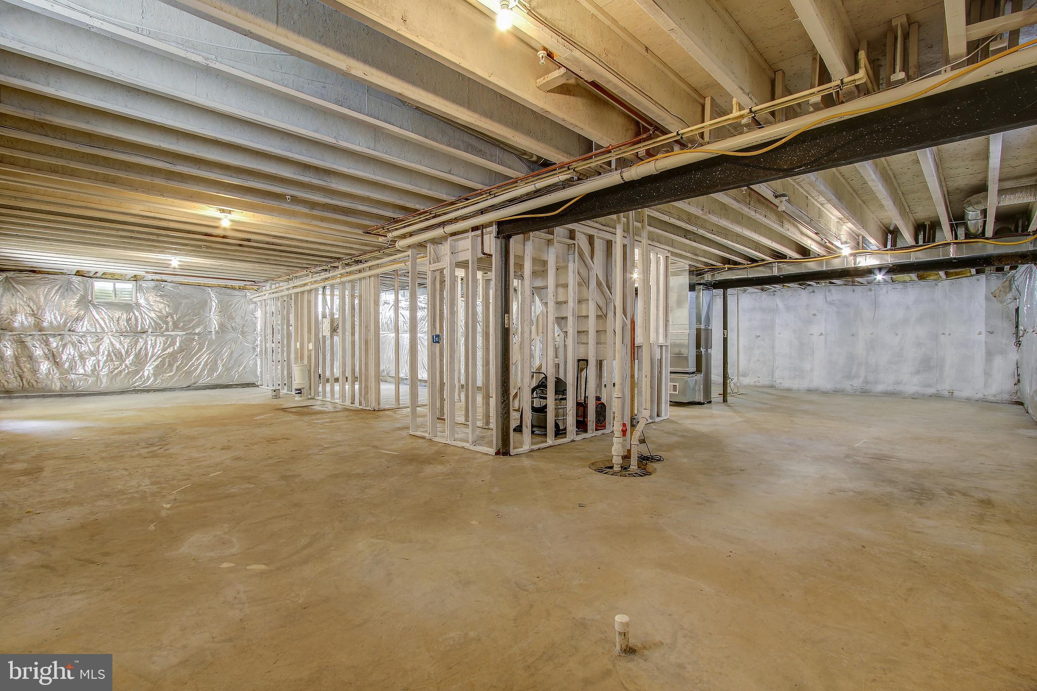 JAMES CREEK - Residential Lease