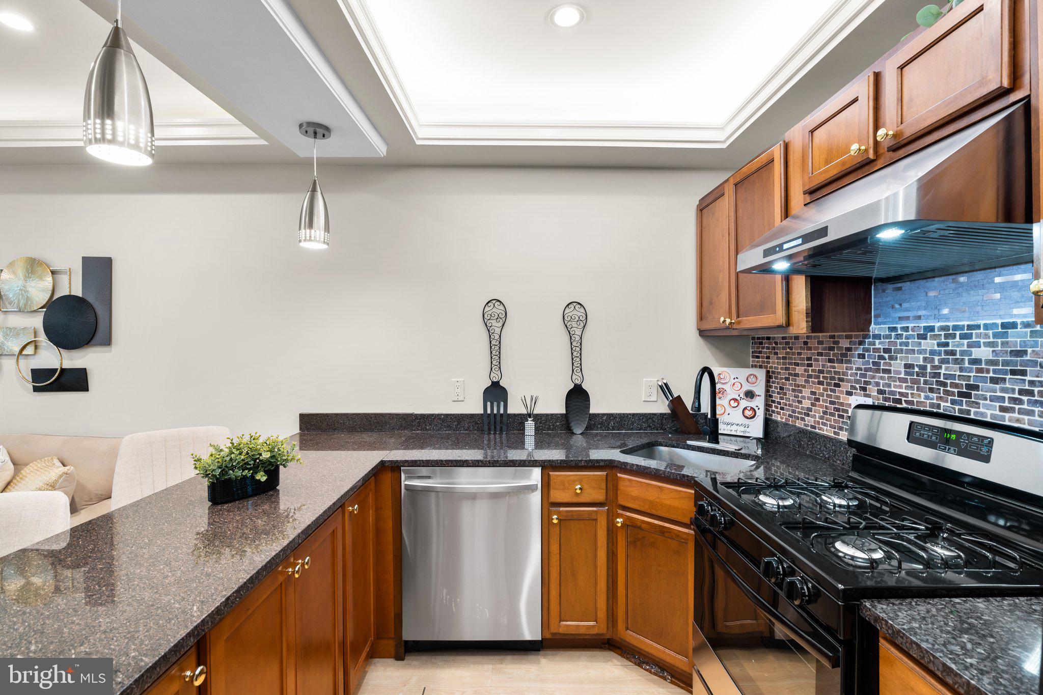 BRENTWOOD - Residential