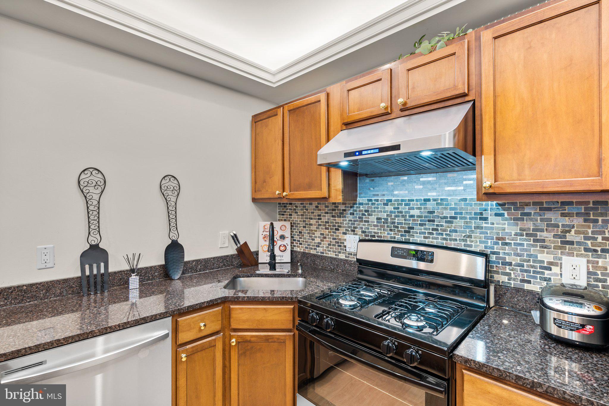 BRENTWOOD - Residential
