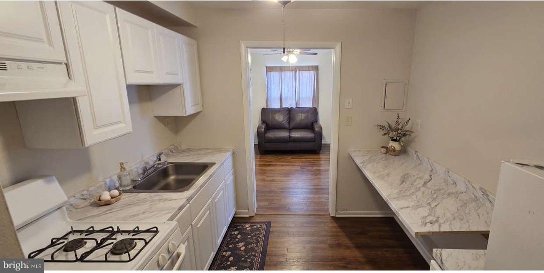 MARLOW TOWERS CONDOMINIUMS - Residential