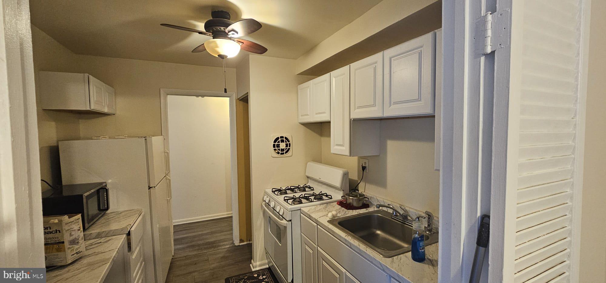 MARLOW TOWERS CONDOMINIUMS - Residential