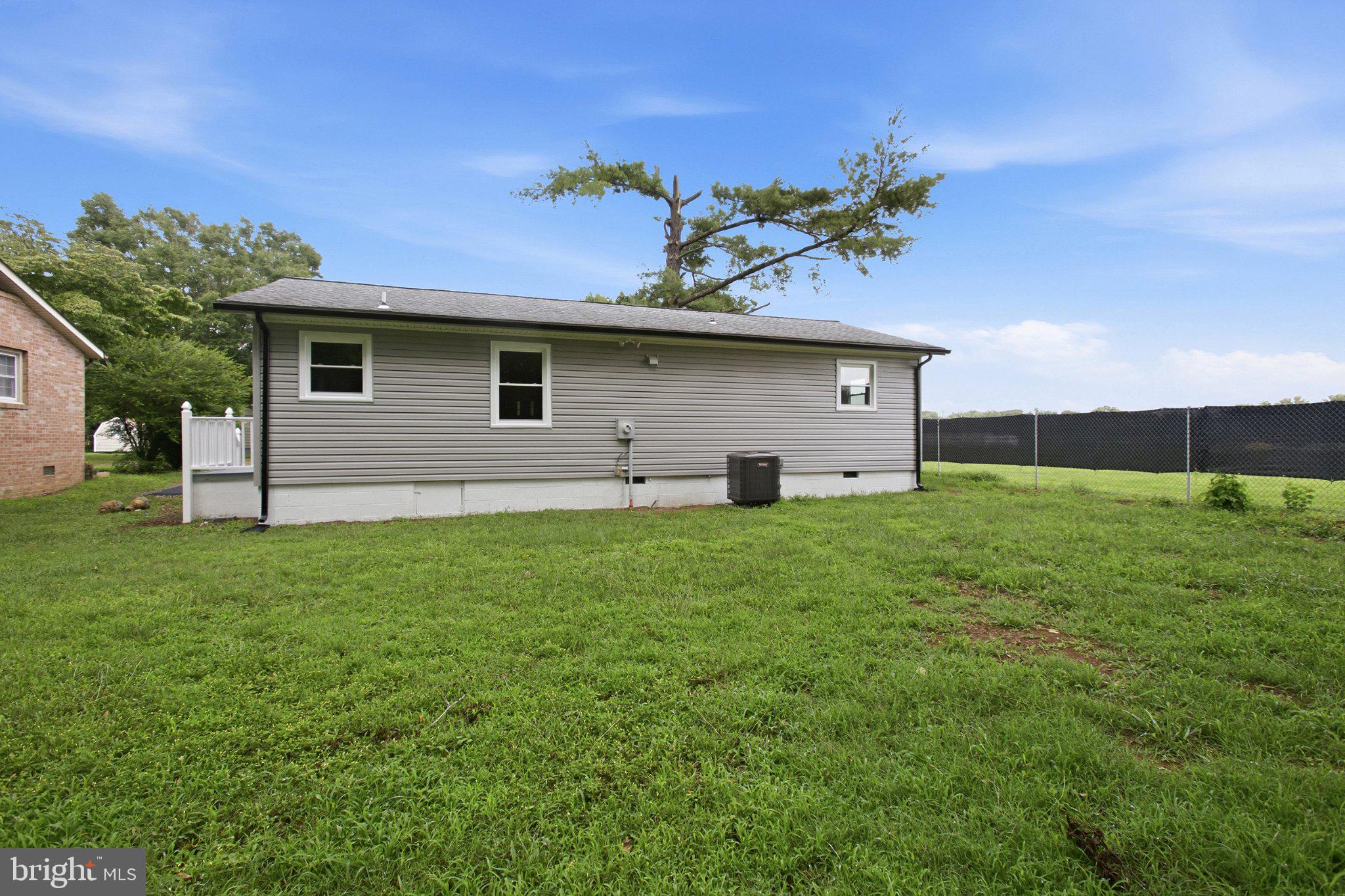 MAYFIELD - Residential