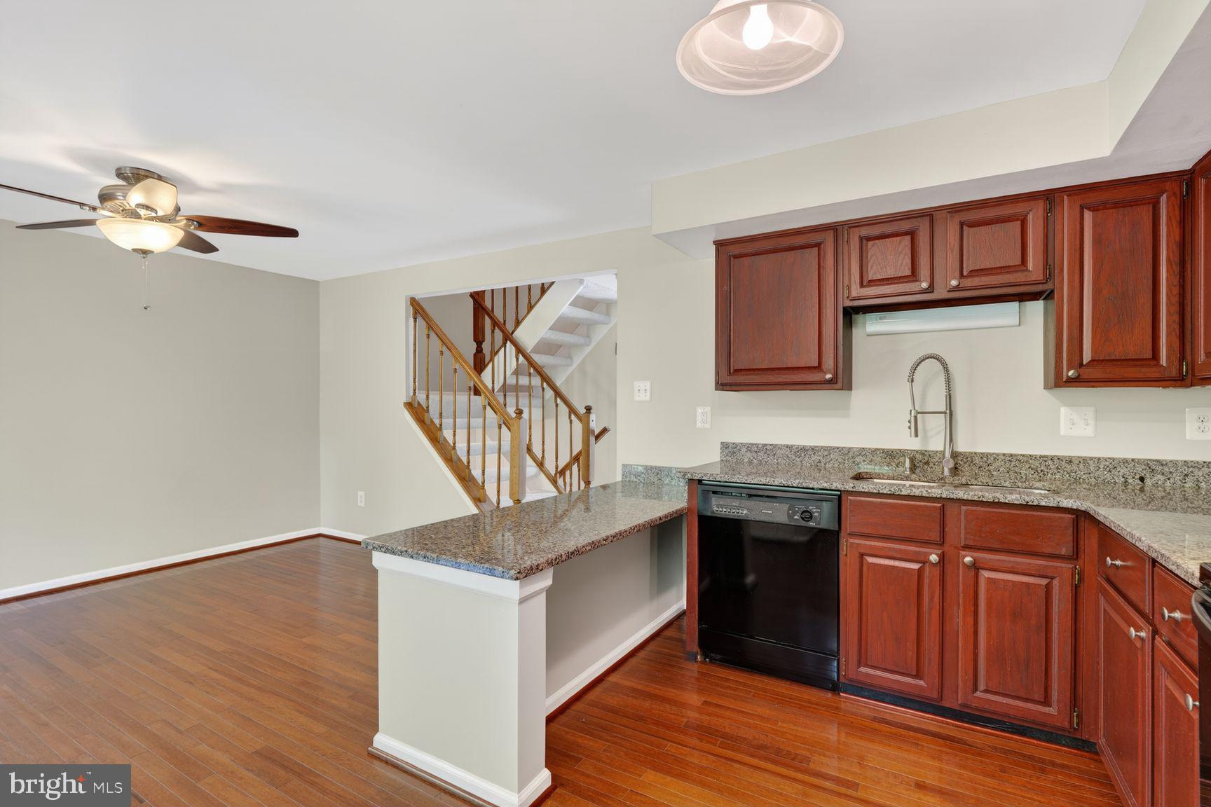 POHICK VILLAGE - Residential