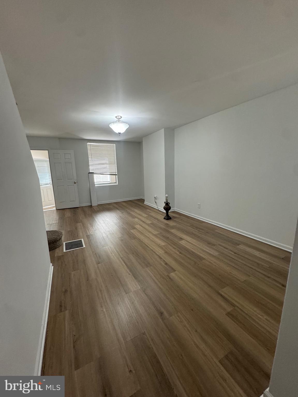 KENSINGTON - Residential