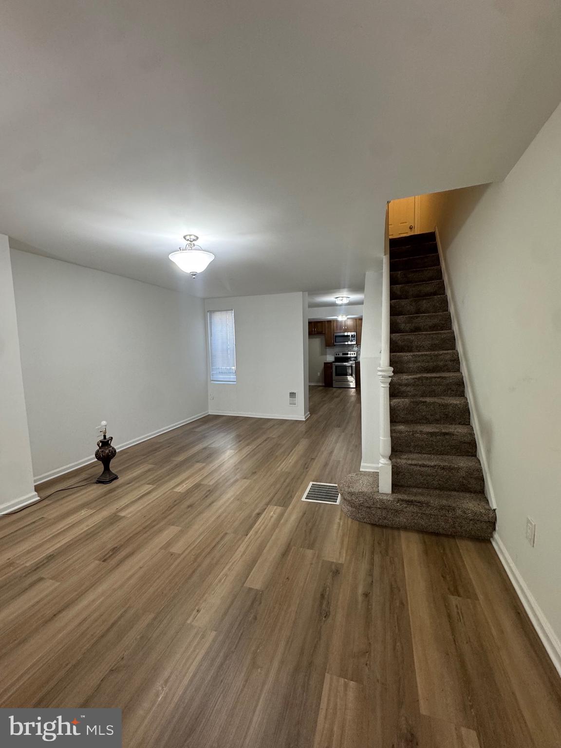 KENSINGTON - Residential