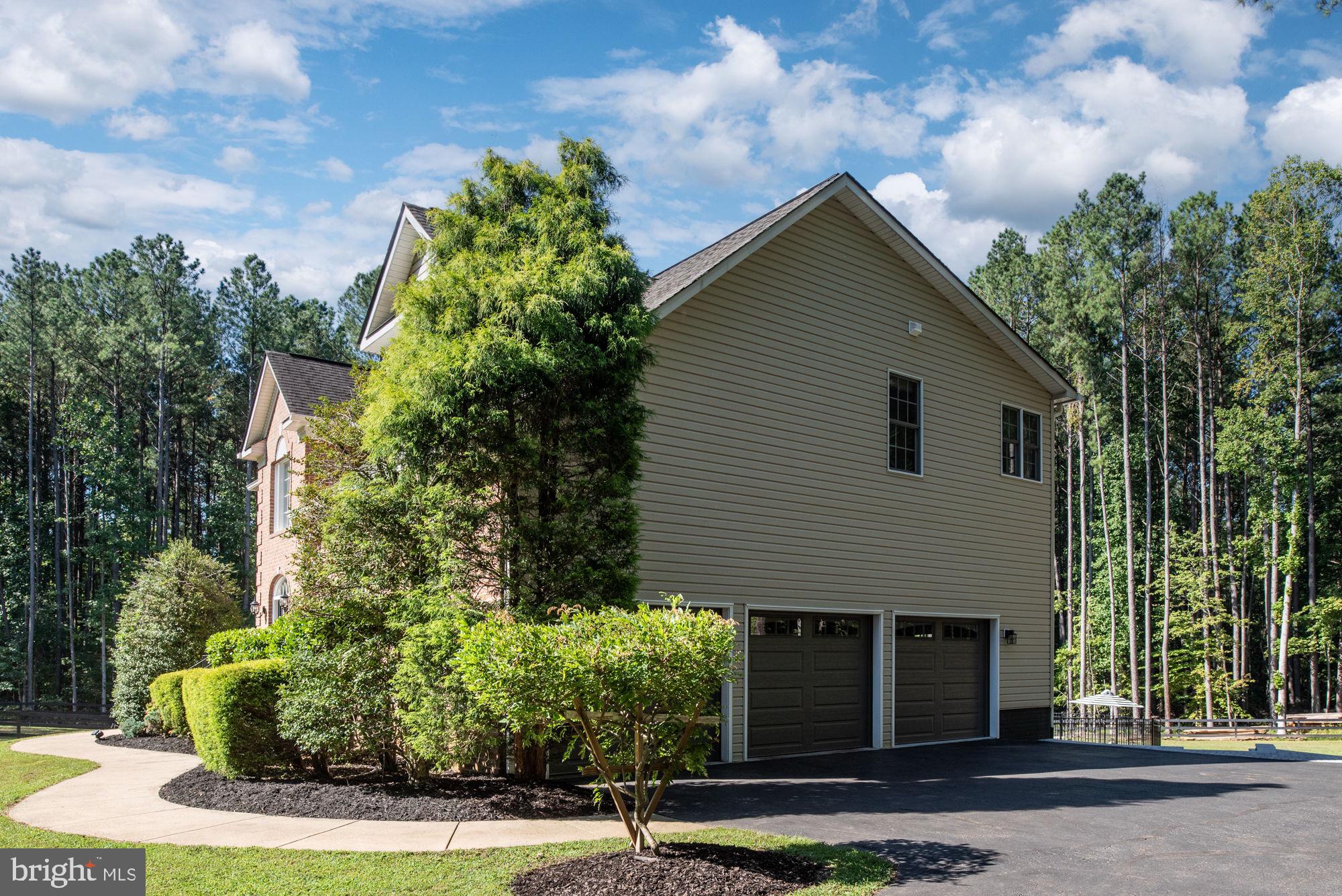SEVEN LAKES - Residential