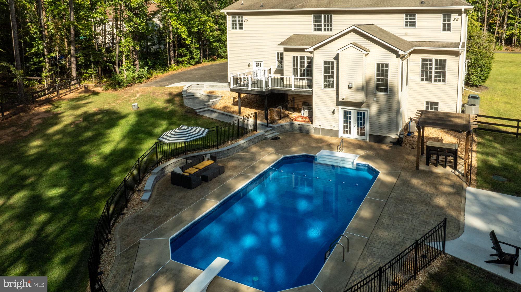 SEVEN LAKES - Residential