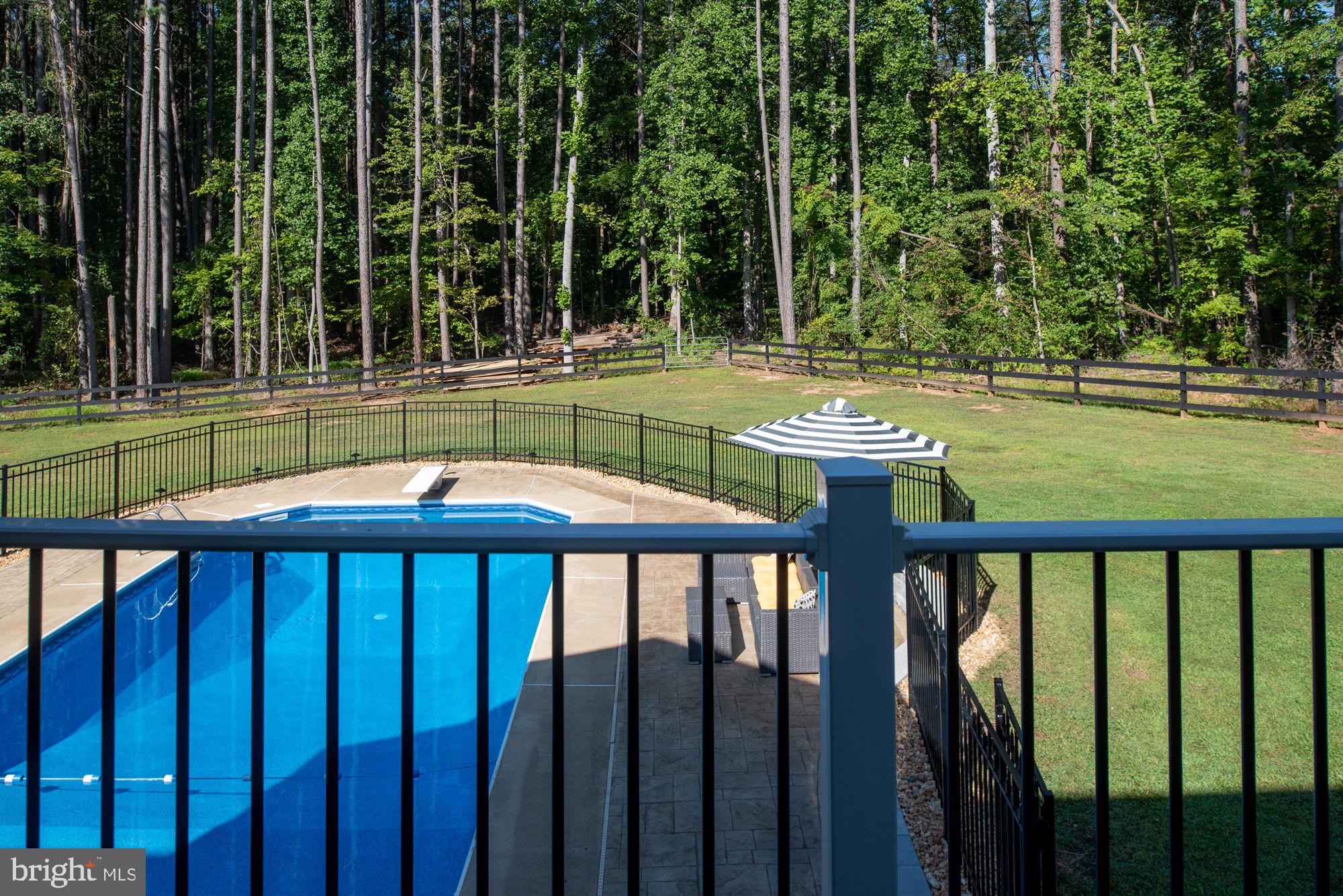 SEVEN LAKES - Residential