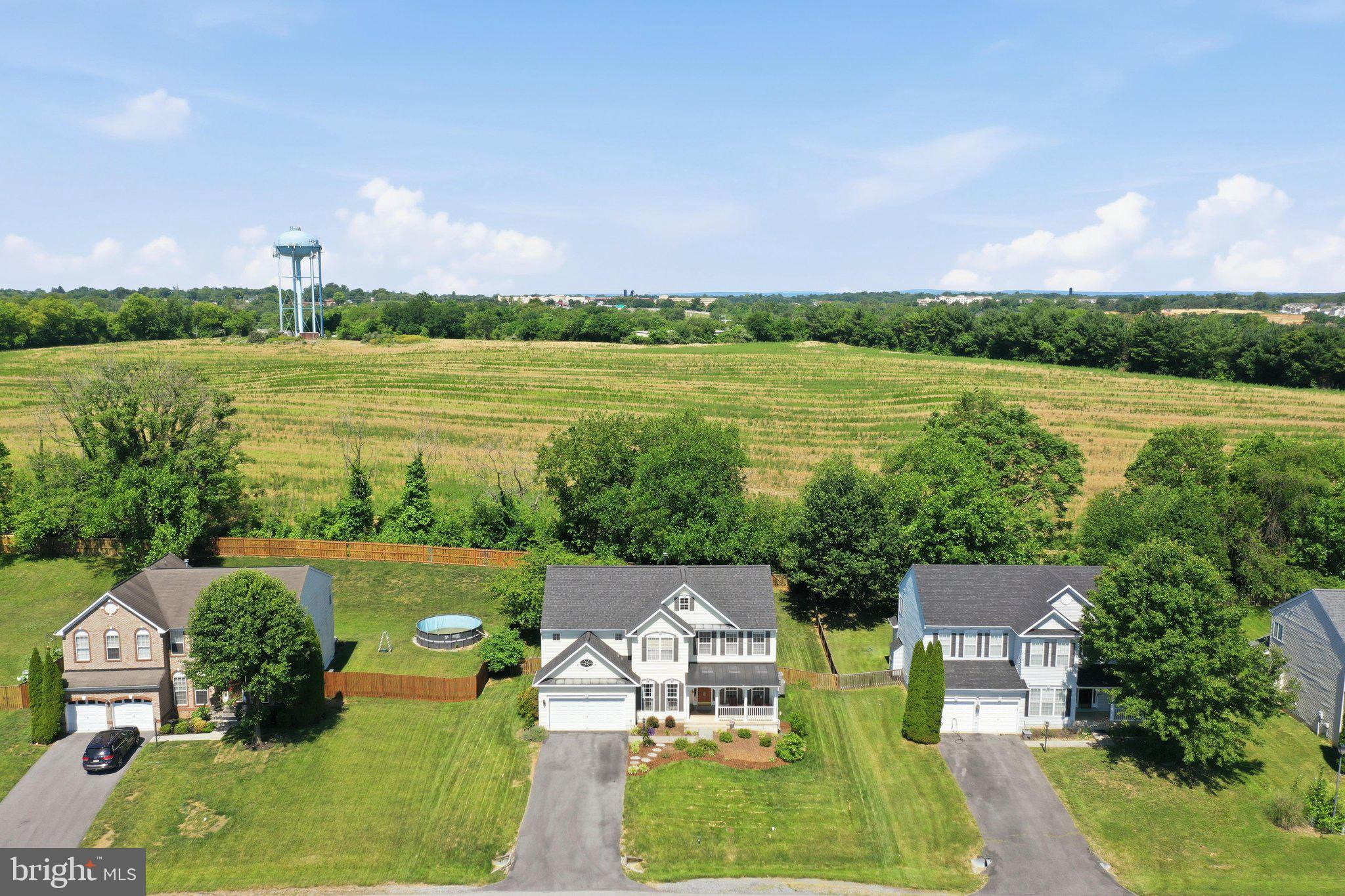 DEMORY FARM - Residential