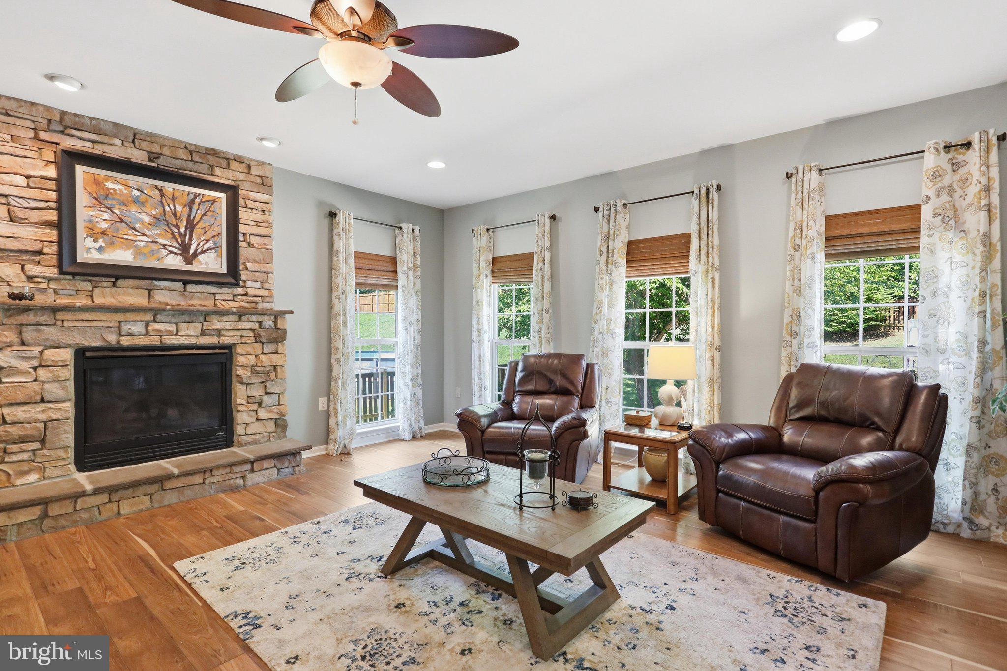 DEMORY FARM - Residential
