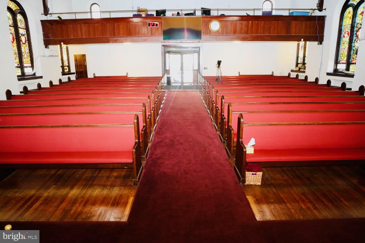 MAYFIELD - Commercial Sale