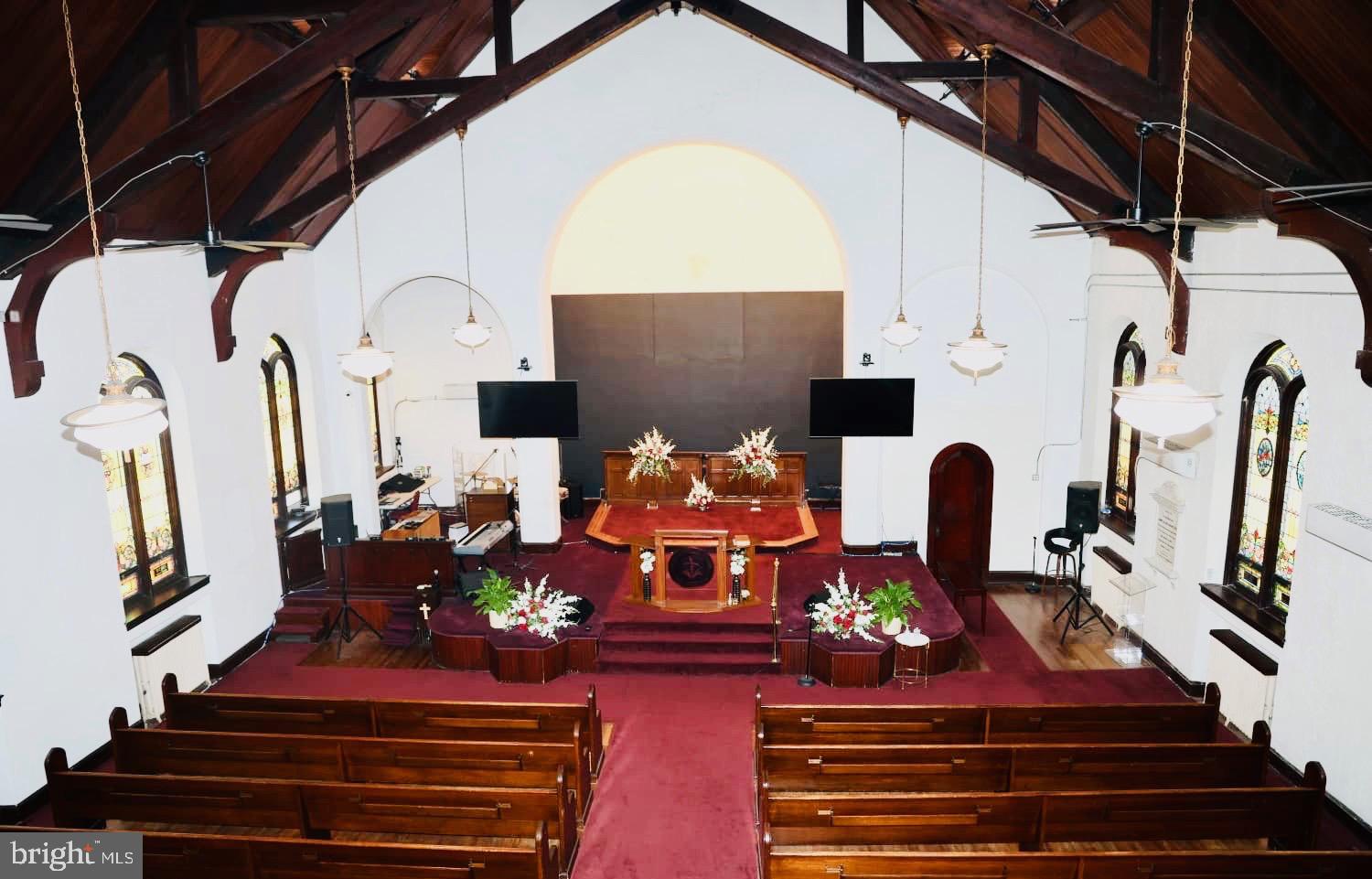 MAYFIELD - Commercial Sale