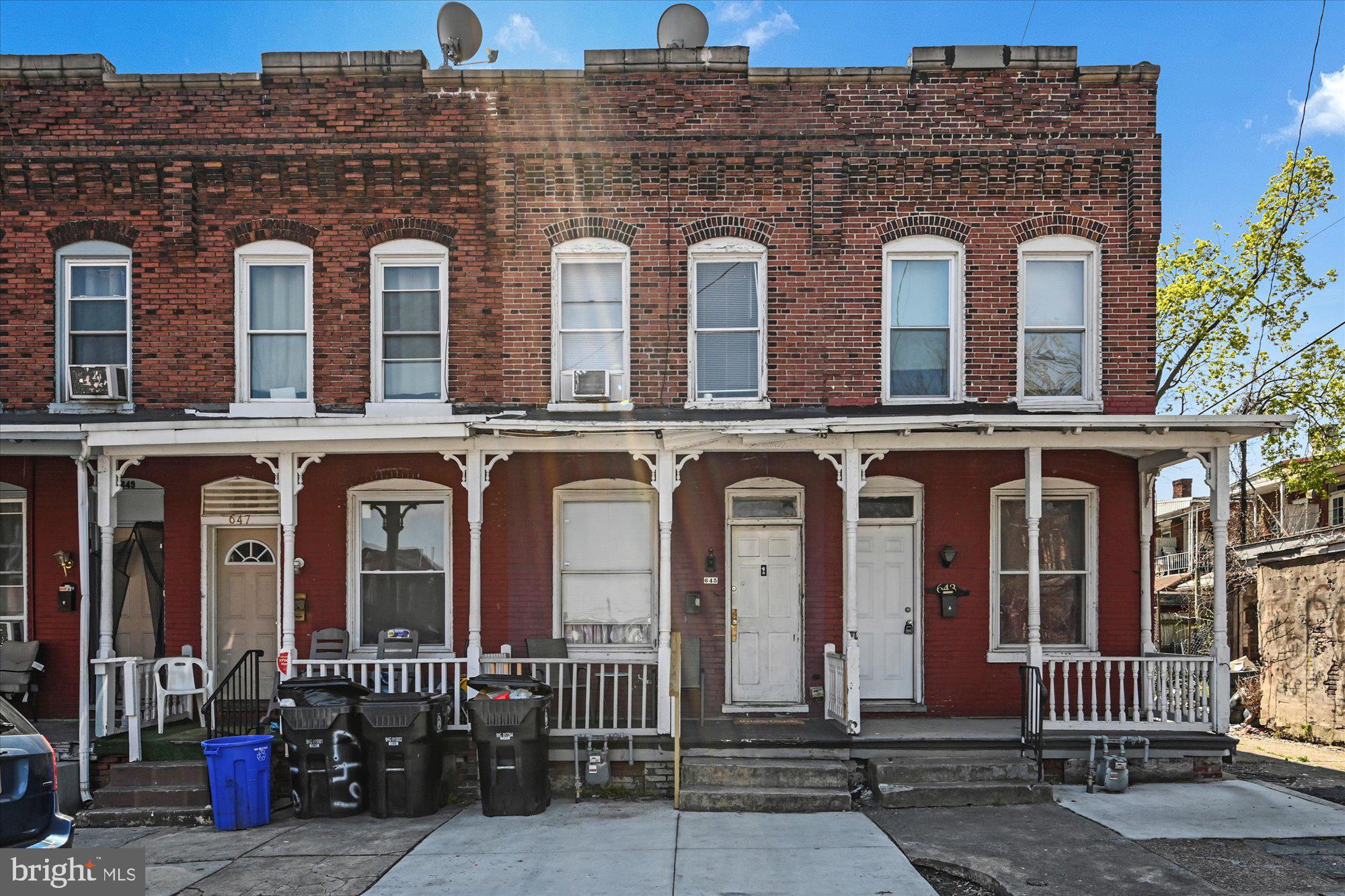 Great investment opportunity in uptown Harrisburg. This 3 bedroom, 1 bathroom single family home is currently tenant occupied and rents for $1,100/month. Tenant pays all utilities, which includes efficient gas forced air heat and gas hot water. New carpet and flooring throughout the home. Don't let this cash flowing property pass you by!