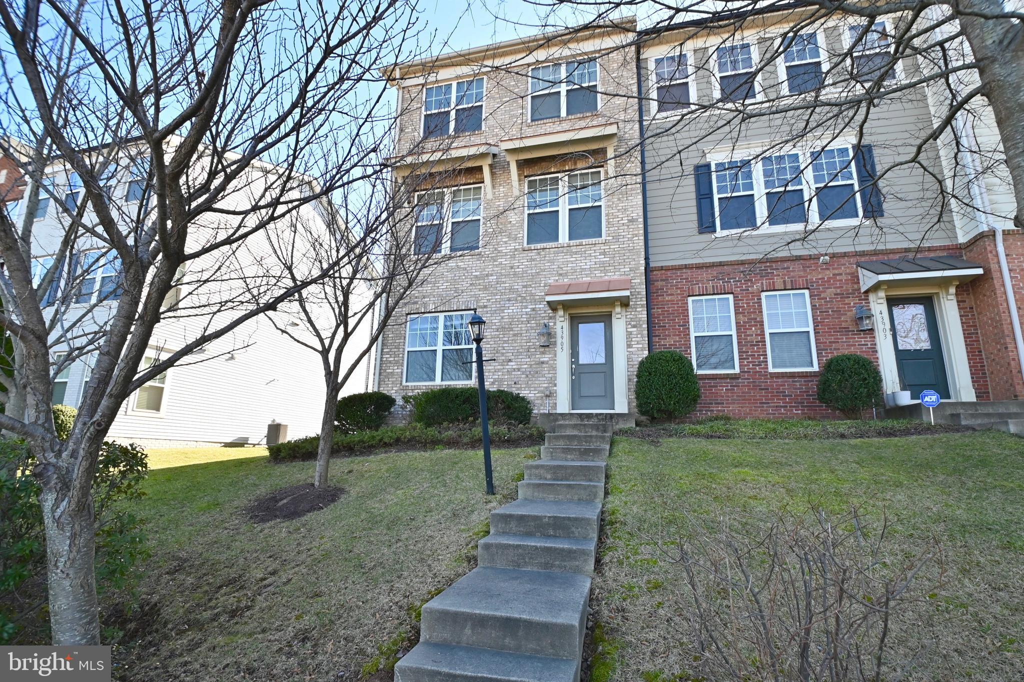 4 BR 3.5 Baths Start with entry level from garage or front door to BR and full bath main level. All new carpet and paint and gleaming hardwood floors. Main level has large deck off LR and hardwood throughout. Stainless Steel appliances, Large pantry and great counters space with 9 Ft ceilings. 1/2 bath on this level. Upper floor features Owners Suite with expansive walk-in closet and great sized 3rd and 4th Bedrooms.
End unit with 2 car Garage makes this a super home.