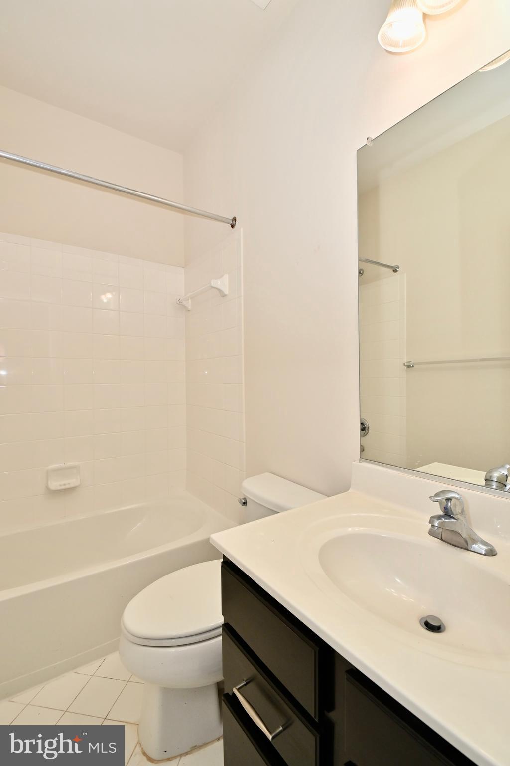 EAST GATE - Residential Lease