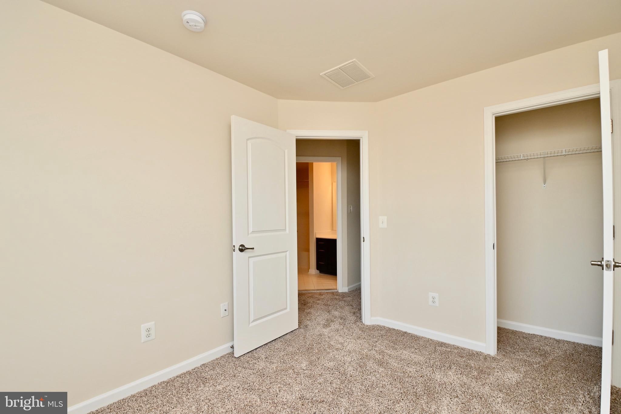 EAST GATE - Residential Lease
