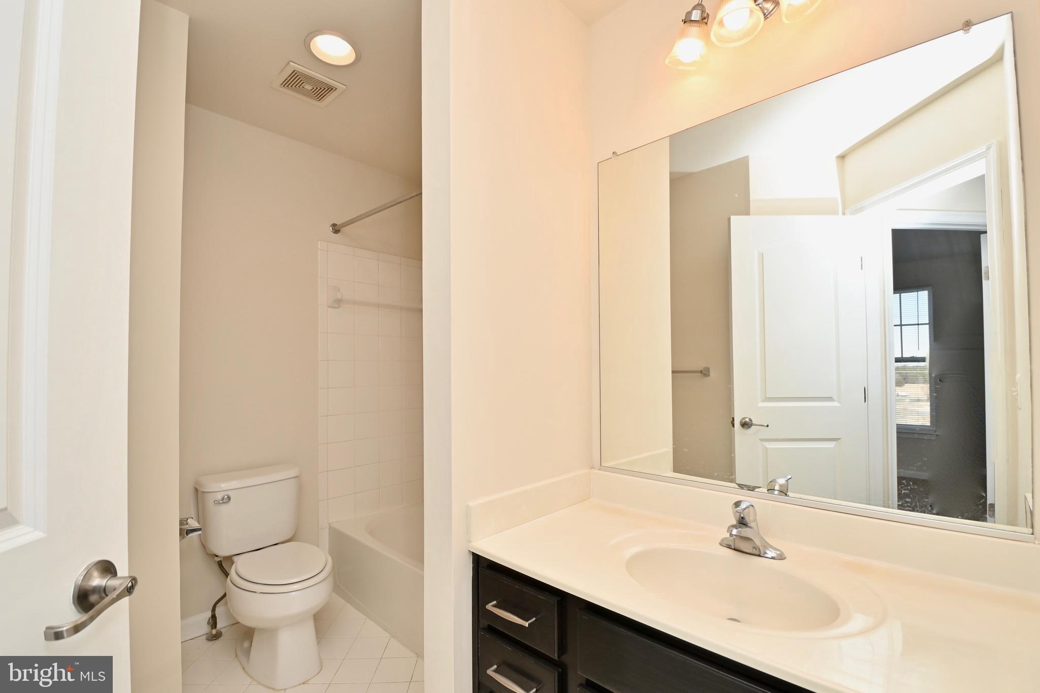 EAST GATE - Residential Lease