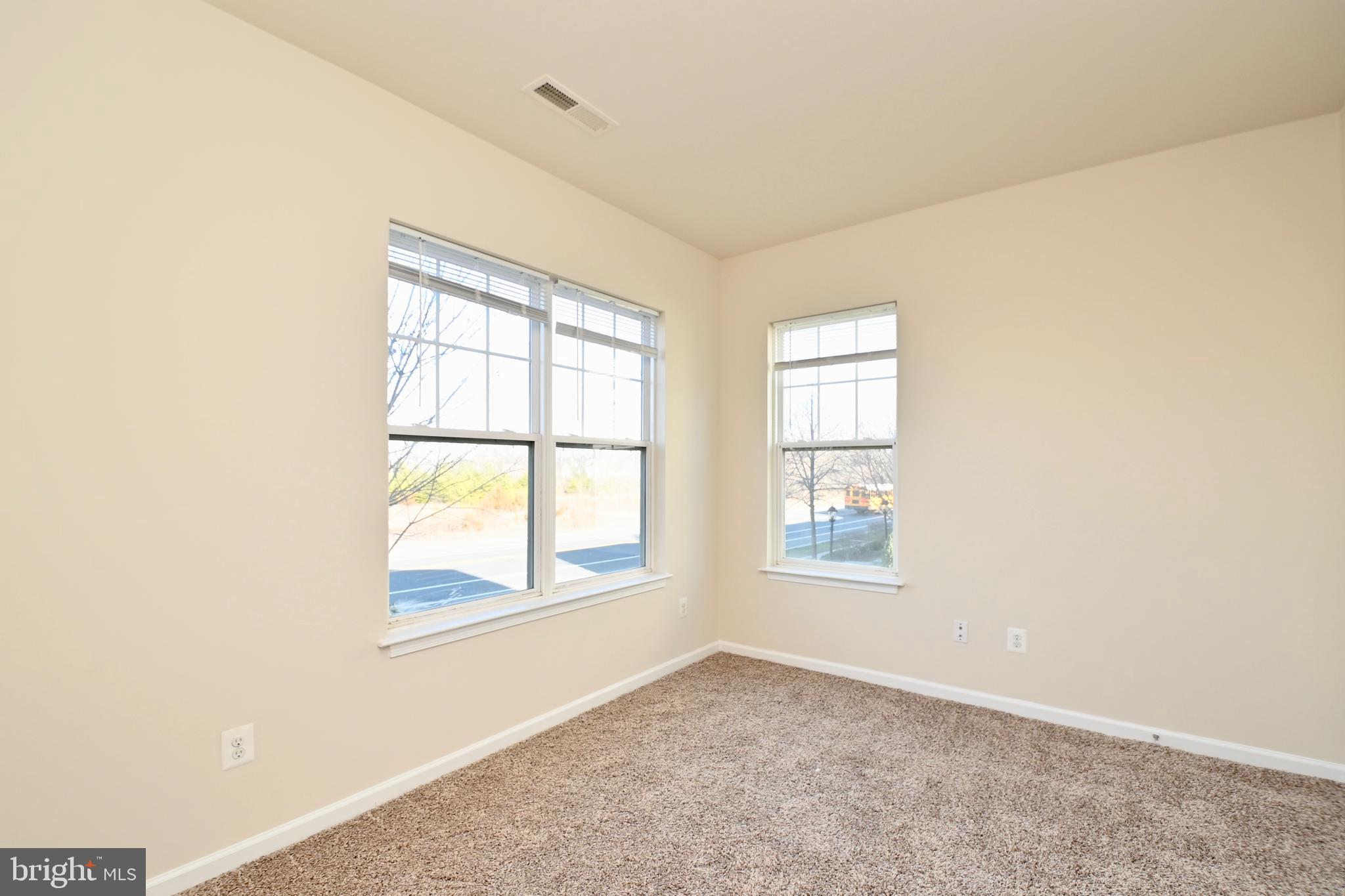 EAST GATE - Residential Lease