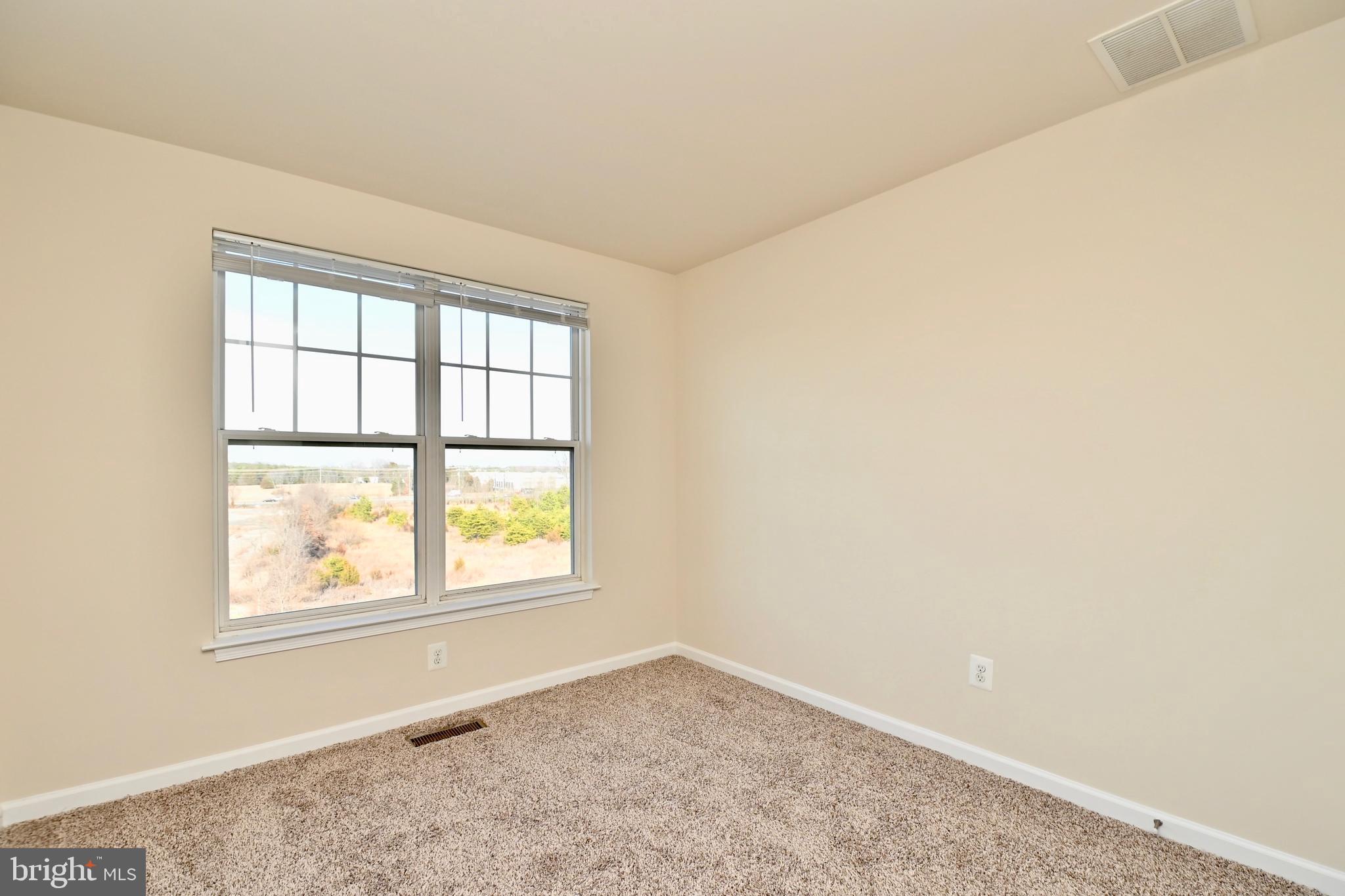 EAST GATE - Residential Lease