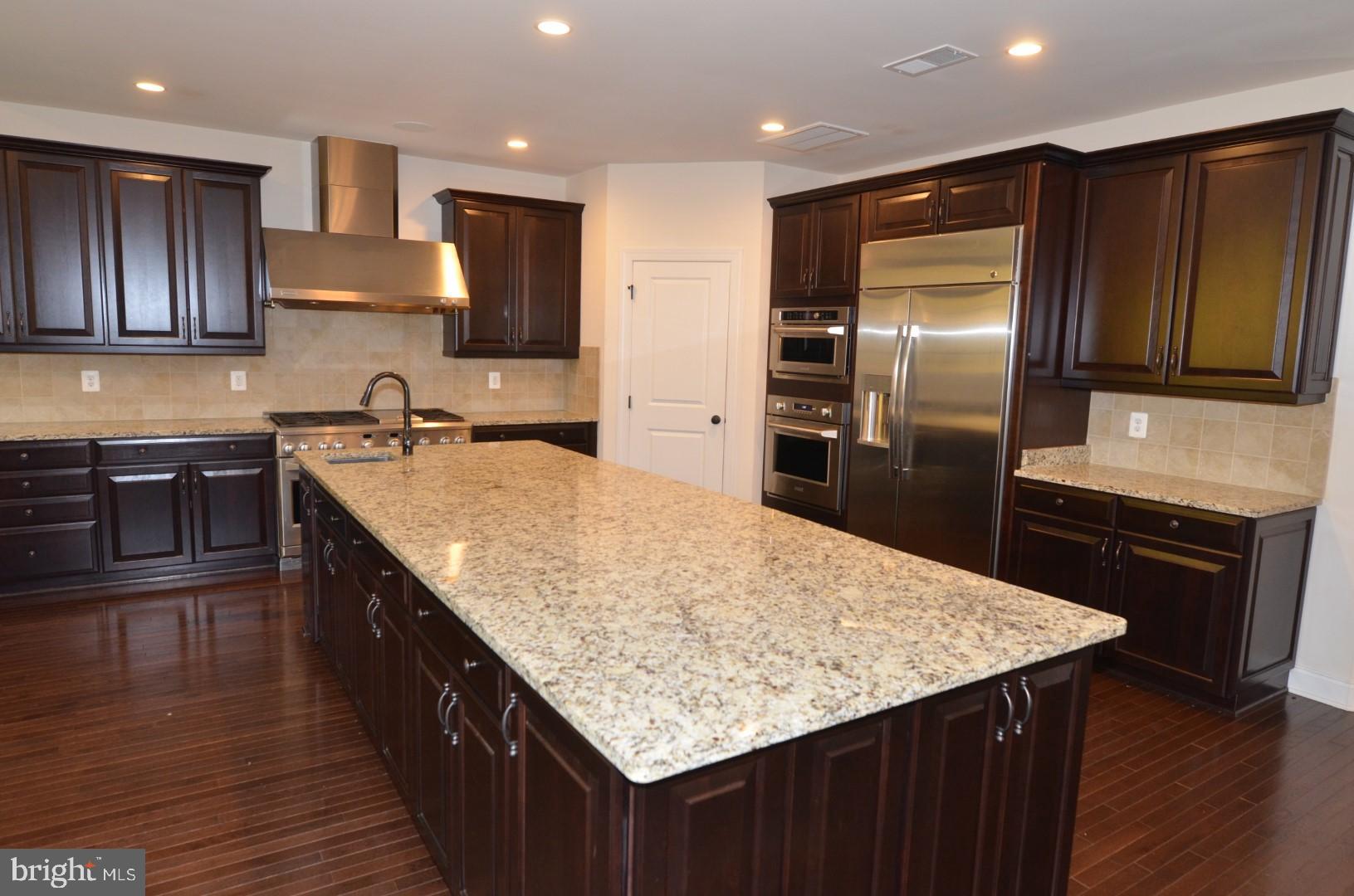 DOMINION VALLEY COUNTRY CLUB - Residential