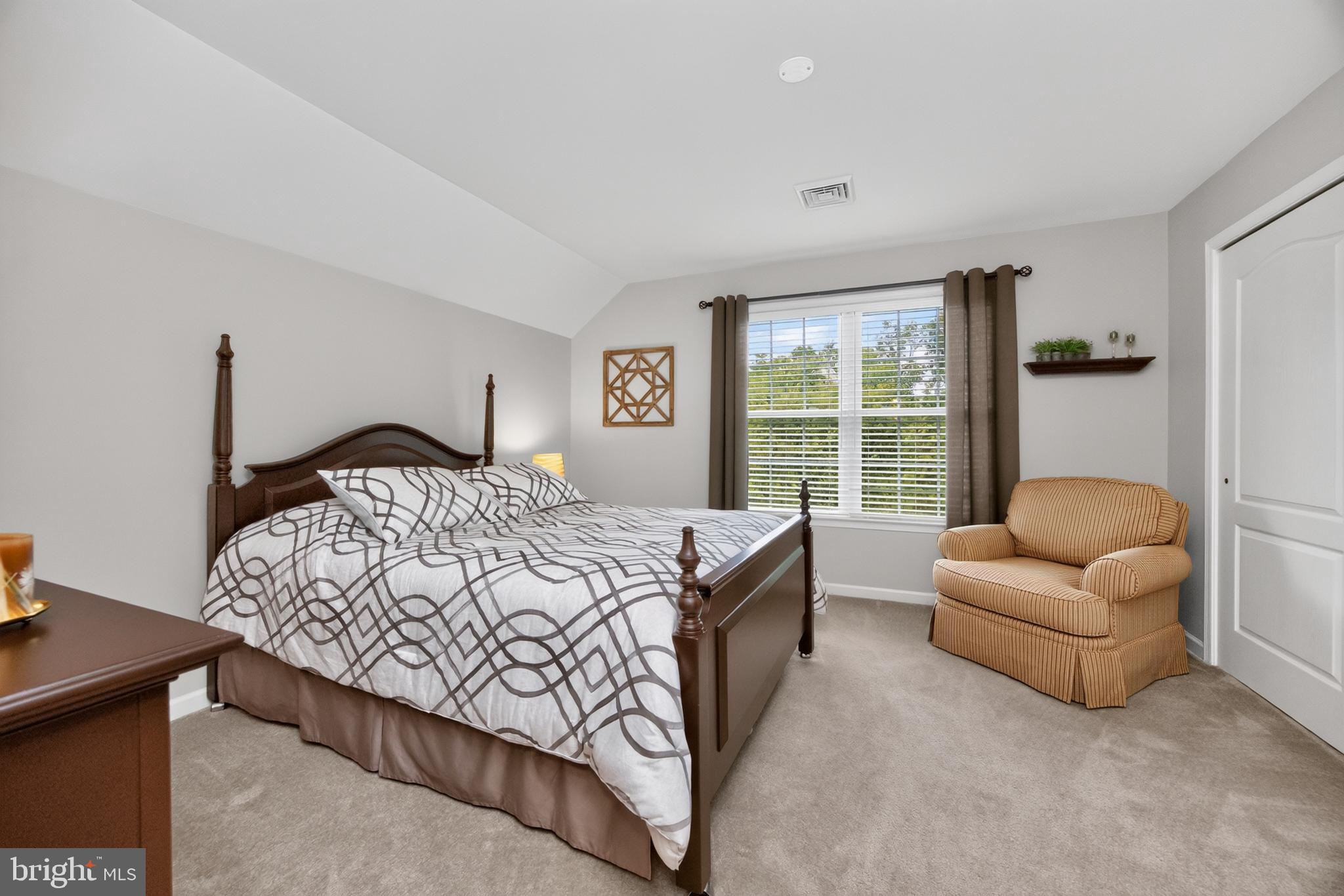 POND VIEW ESTATES - Residential