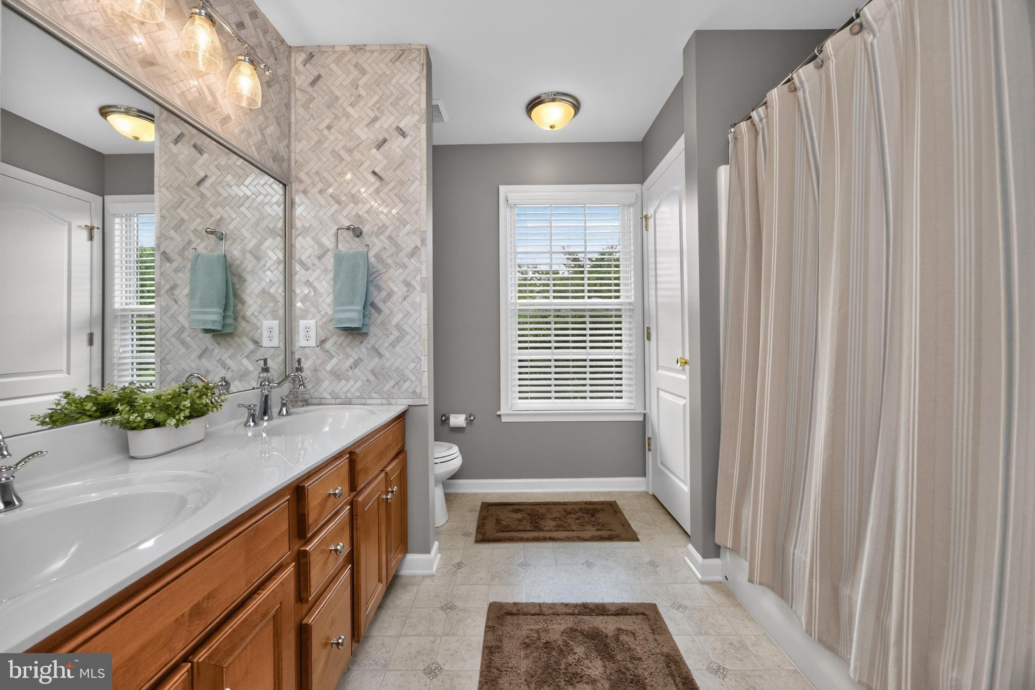 POND VIEW ESTATES - Residential