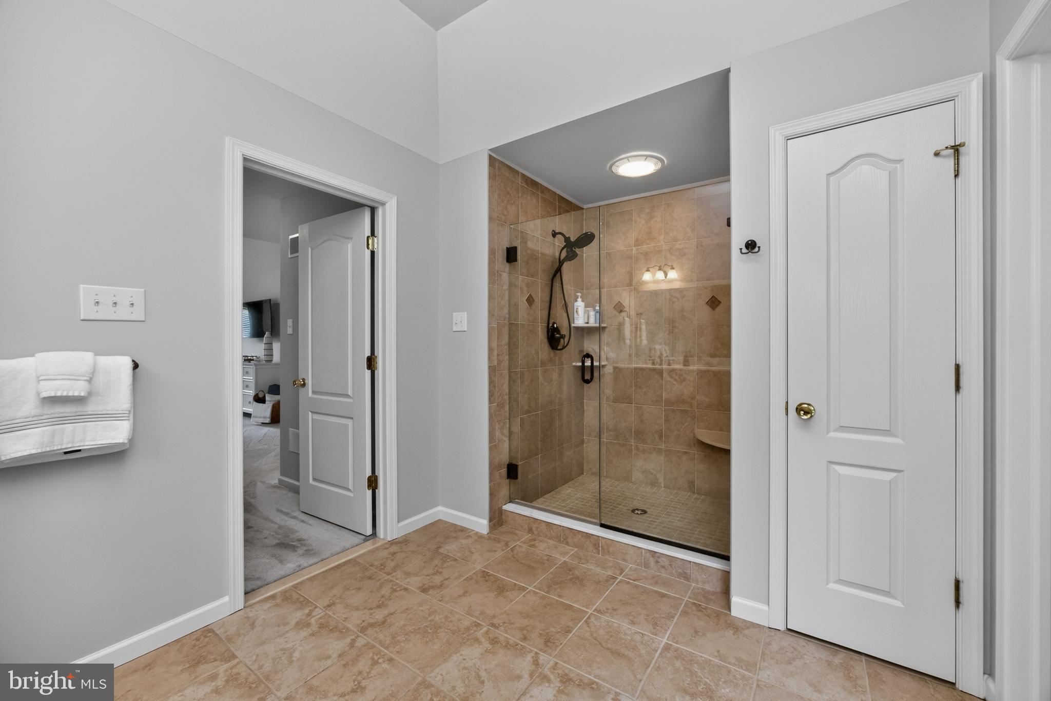 POND VIEW ESTATES - Residential