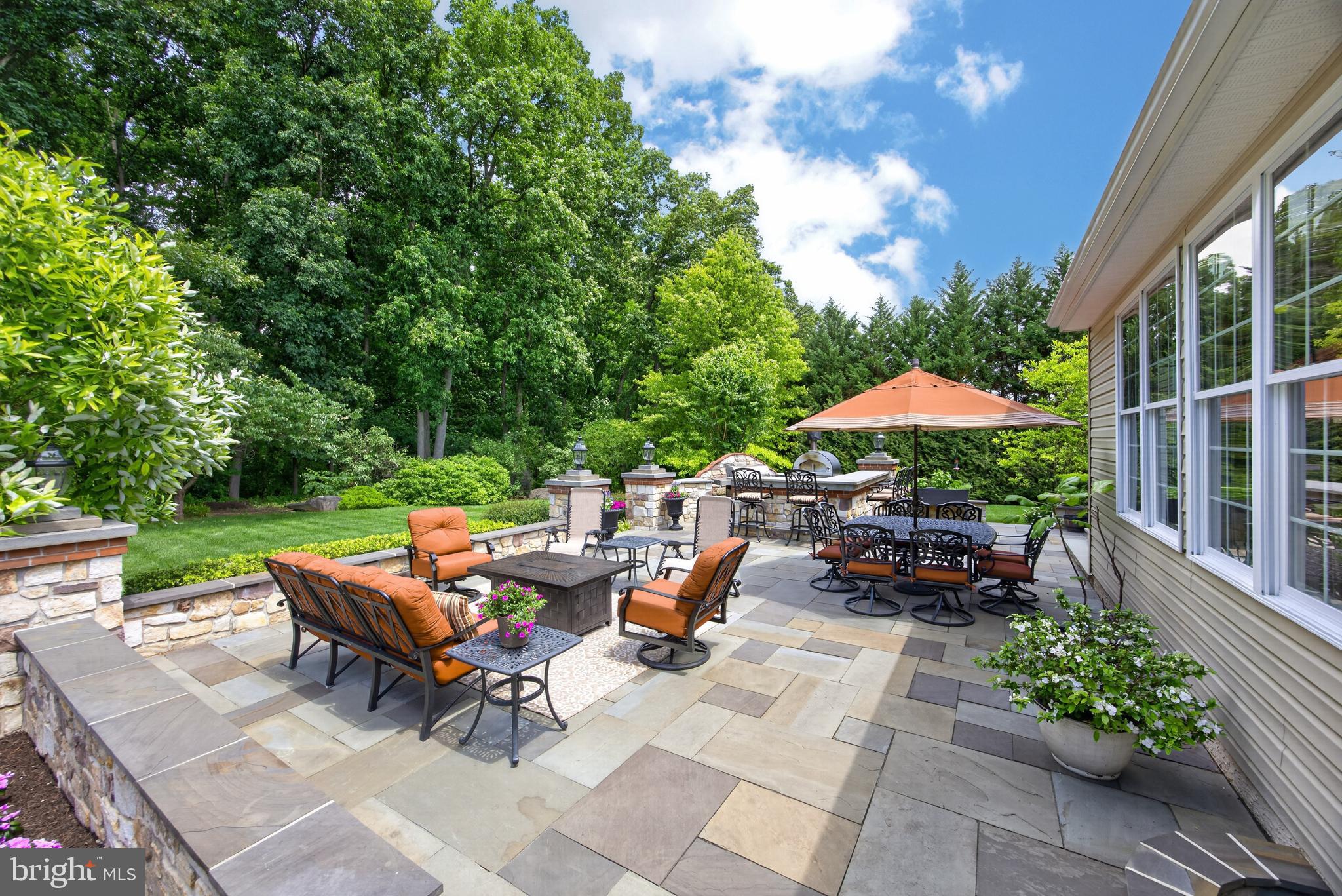 POND VIEW ESTATES - Residential
