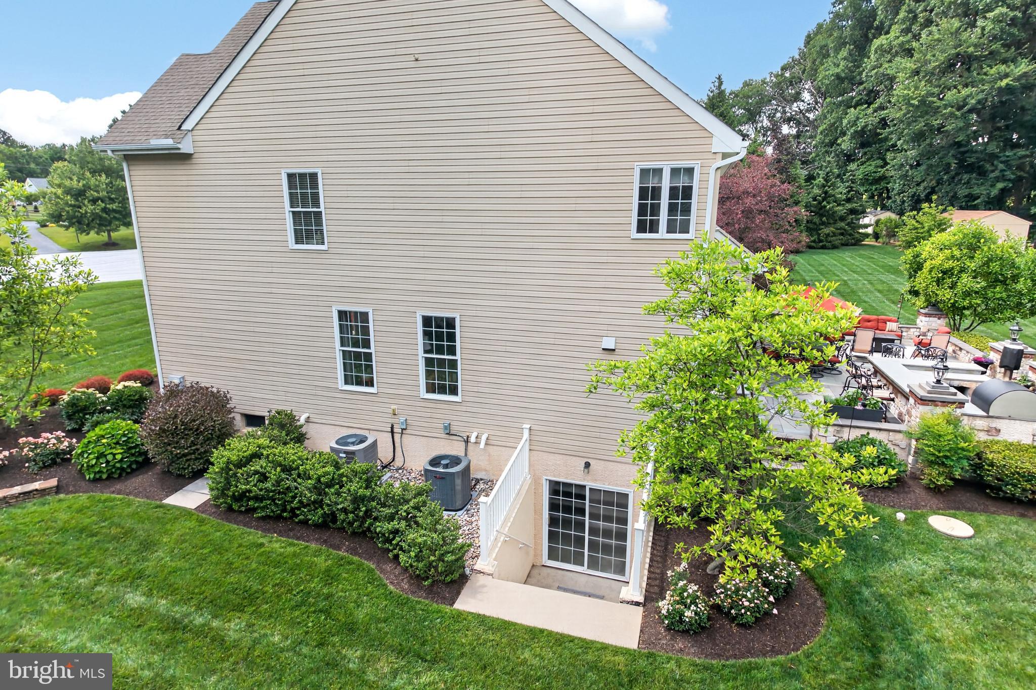 POND VIEW ESTATES - Residential