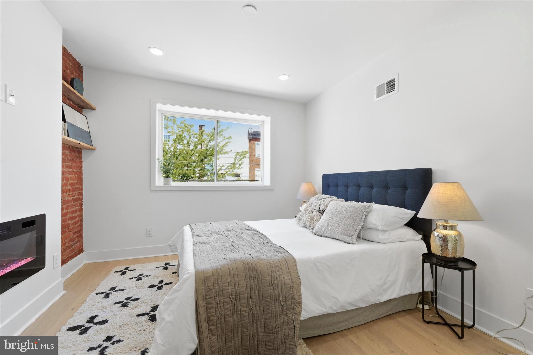 PASSYUNK SQUARE - Residential