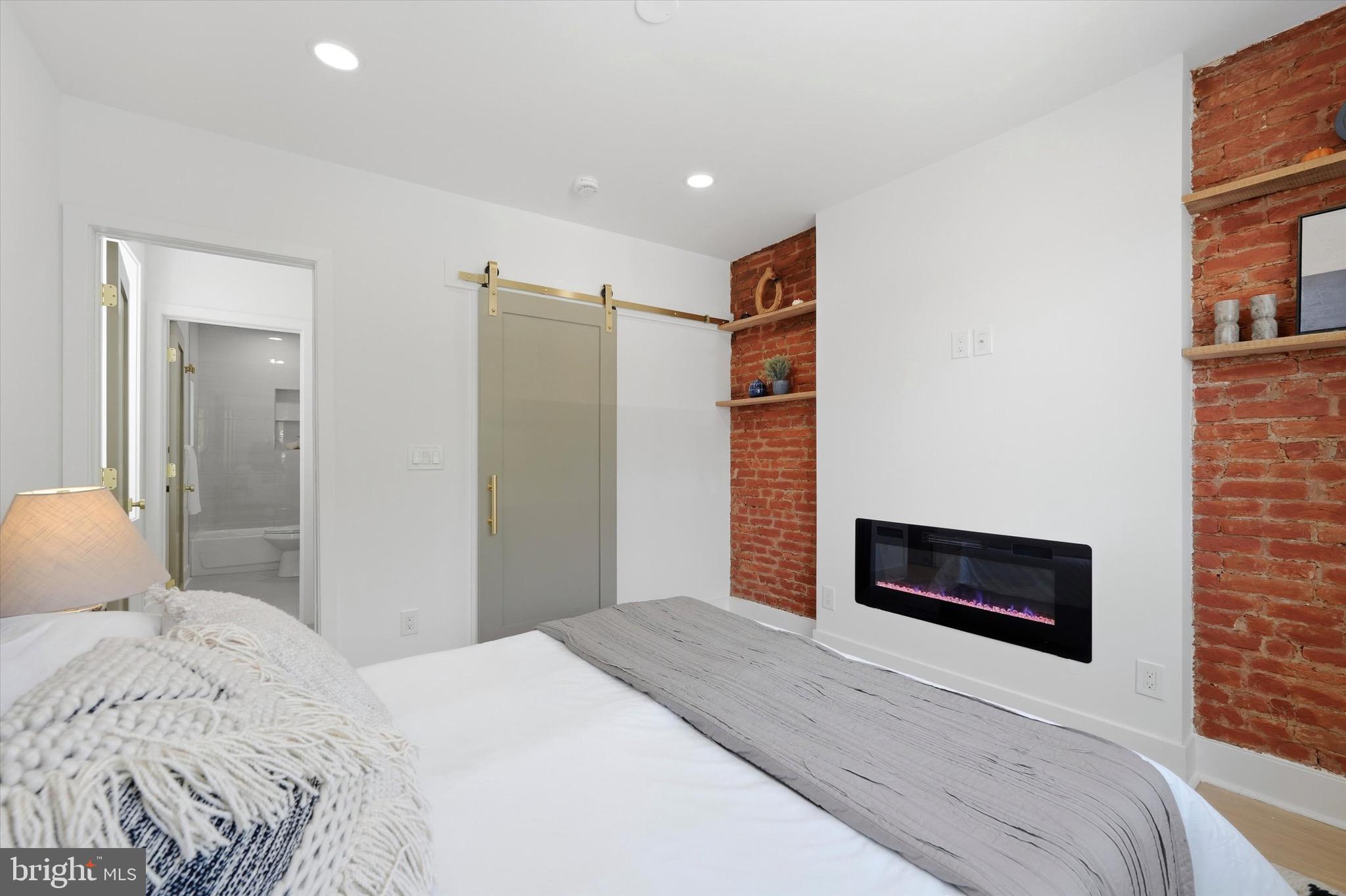 PASSYUNK SQUARE - Residential